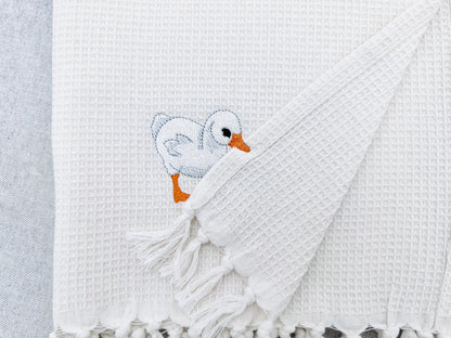 Playing Baby Goose Gosling Animal Thief kitchen dish towel Farm bird Mama machine embroidery designs ITH