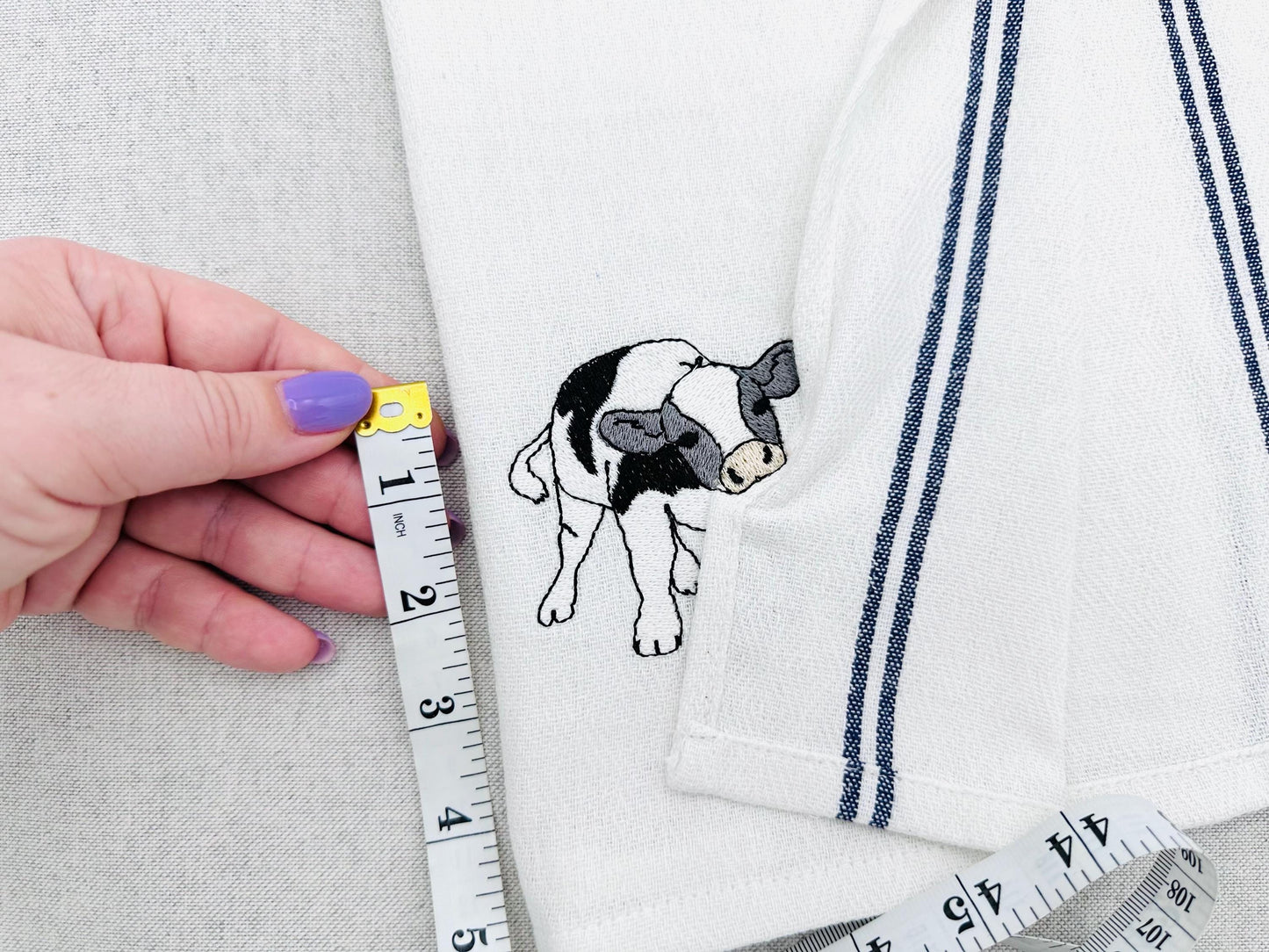 Cute Playing Little Bull Heifer Calf baby cow kitchen dish towel Farm animal kids machine embroidery designs ITH
