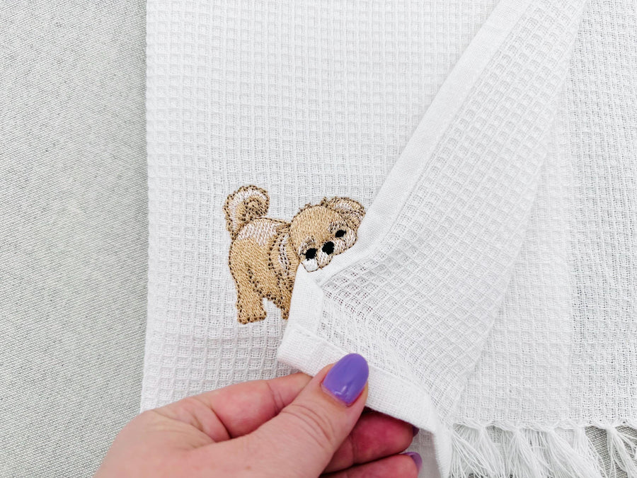 Lovely Playing Little Pekingese Puppy Dog Mama kitchen dish towel animal pet thief machine embroidery designs ITH