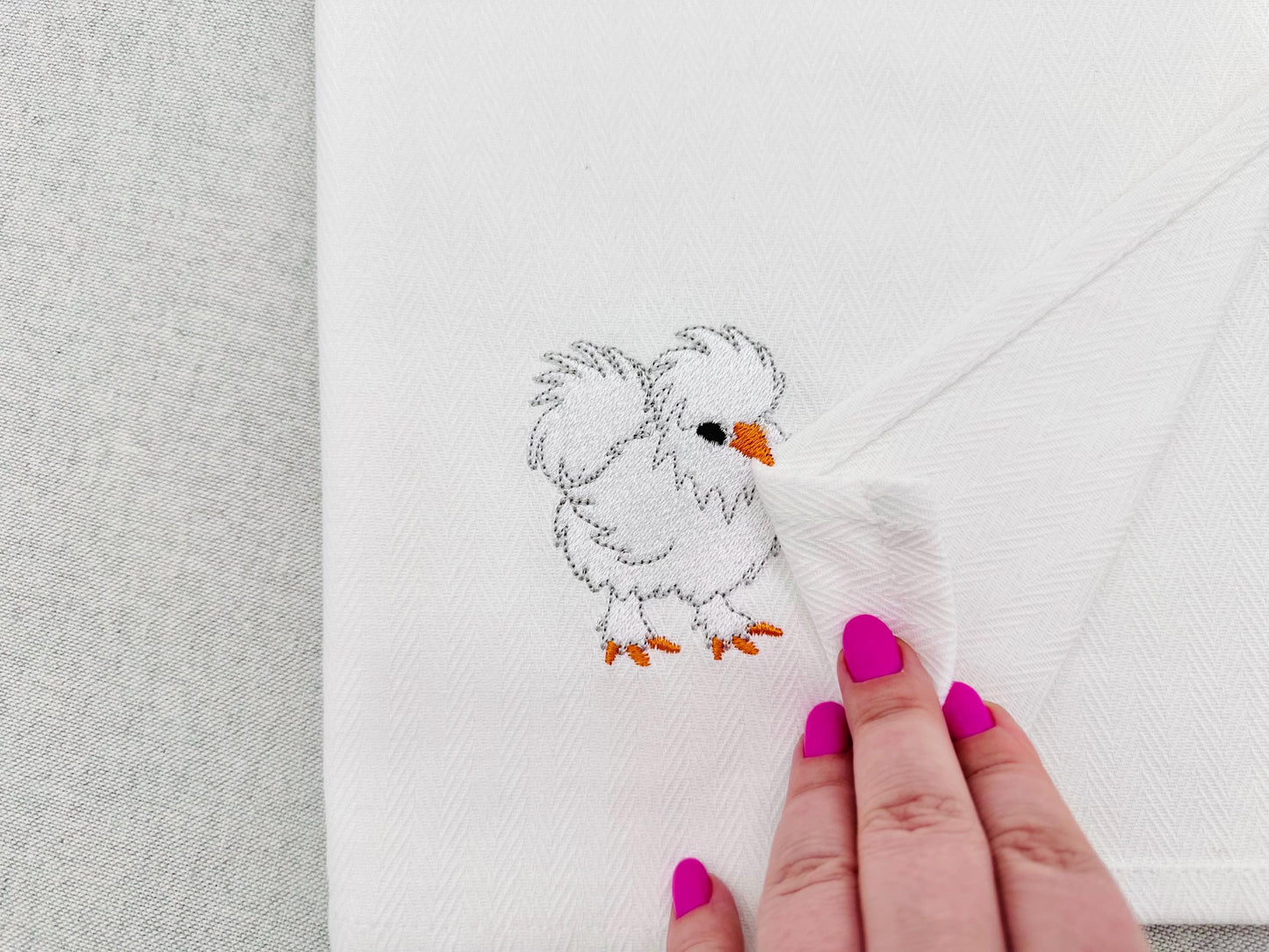 Playing Silkie Chicken Animal Thief kitchen dish towel Farm bird Chicken Mama machine embroidery designs ITH