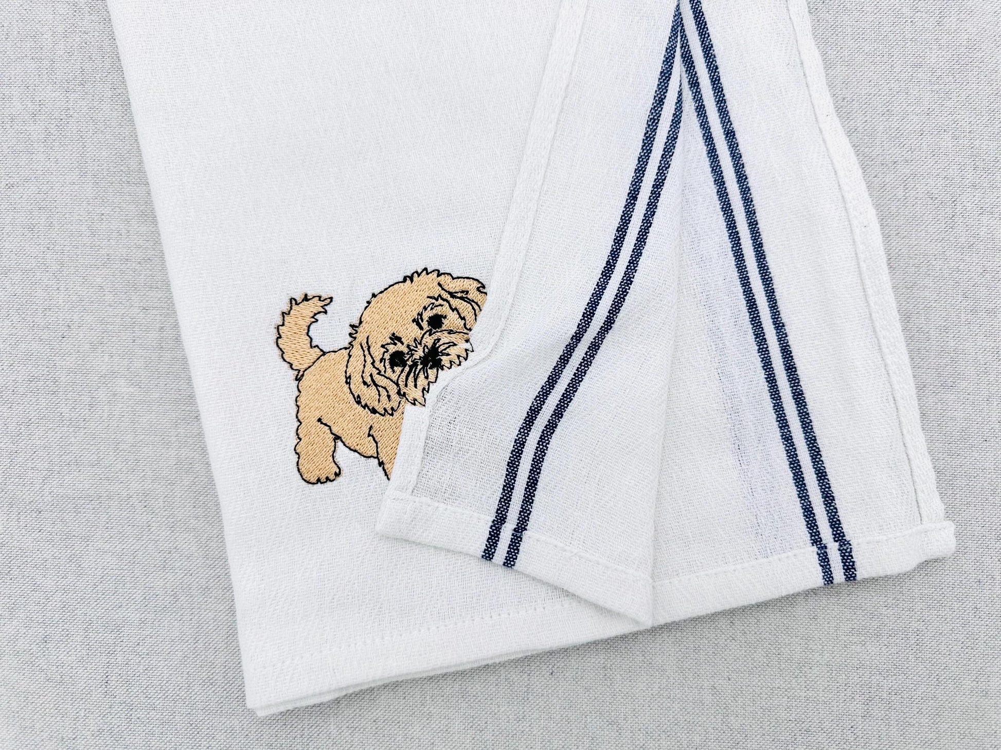 Playing Little Maltipoo Puppy Dog Mama kitchen dish towel animal pet thief machine embroidery designs ITH
