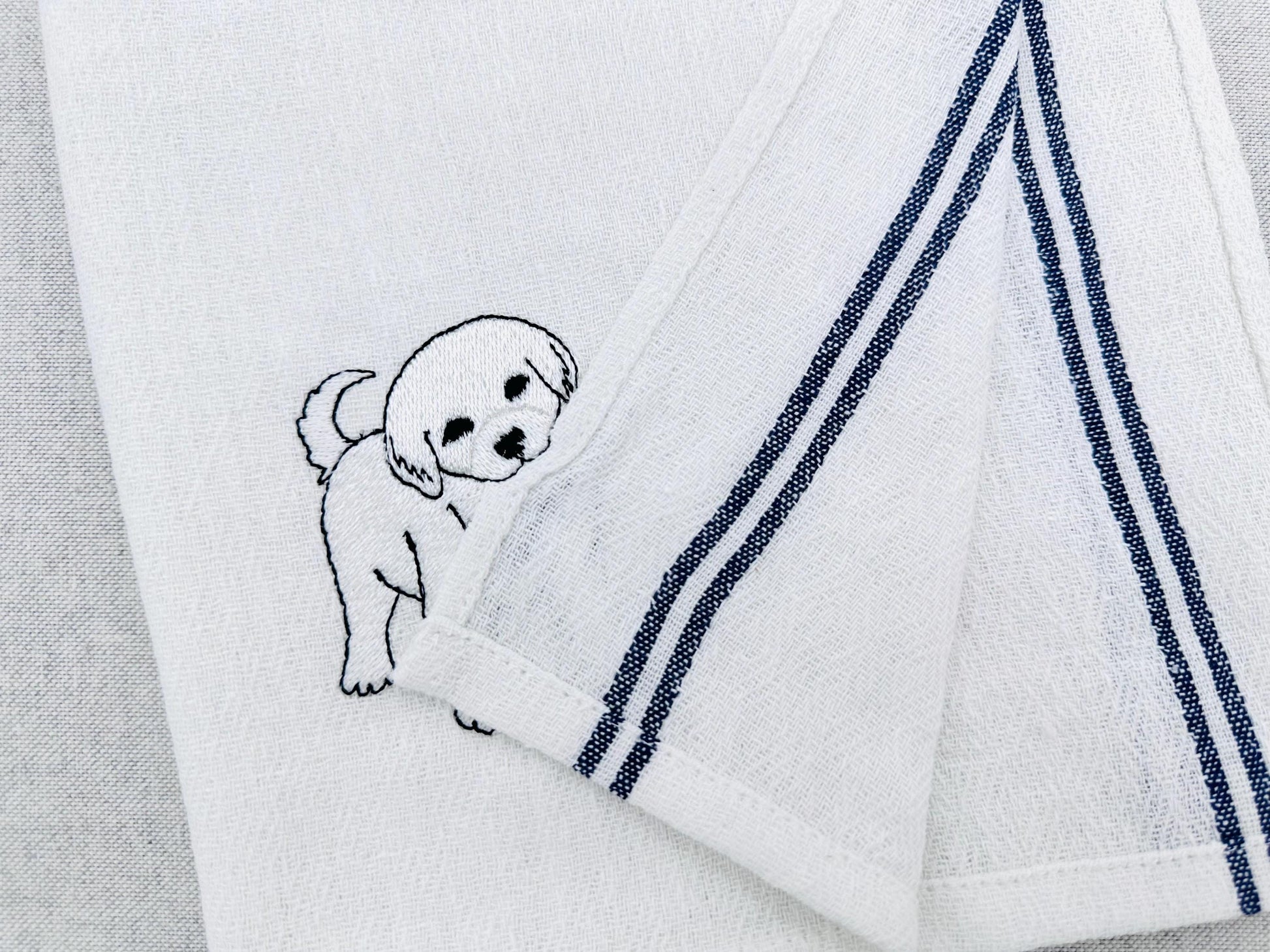 Playing Little Great Pyrenees Puppy Dog Mama kitchen dish towel animal kids machine embroidery designs ITH