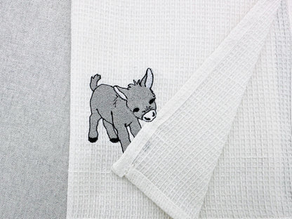 Playing Little Baby Donkey Foal kitchen dish towel Farm animal kids machine embroidery designs ITH