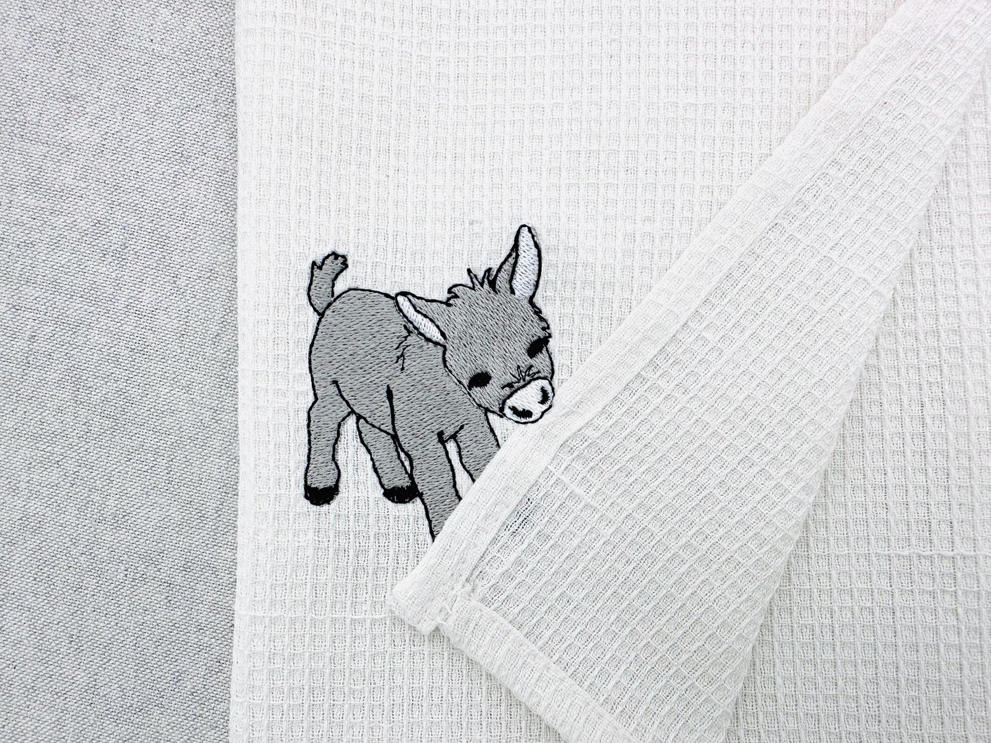Playing Little Baby Donkey Foal kitchen dish towel Farm animal kids machine embroidery designs ITH