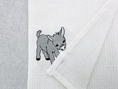Playing Little Baby Donkey Foal kitchen dish towel Farm animal kids machine embroidery designs ITH