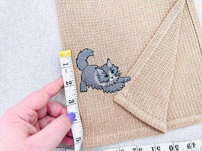 Lovely Scratching Maine Coon Kitty Cat Mama kitchen dish towel pet animal kids machine embroidery designs ITH