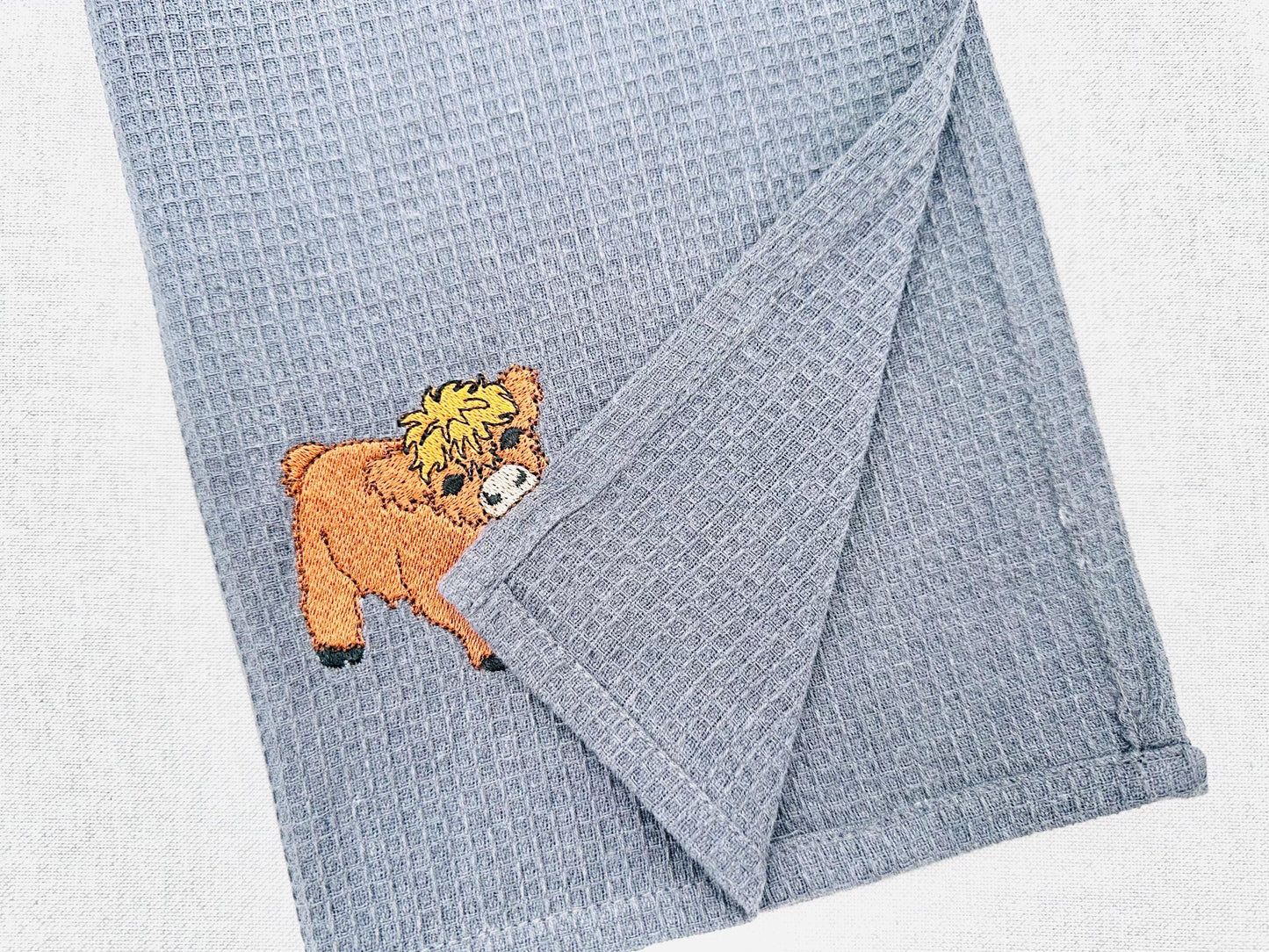 Cute Playing Little Highland Bull Calf baby Cow kitchen dish towel Farm animal machine embroidery designs ITH