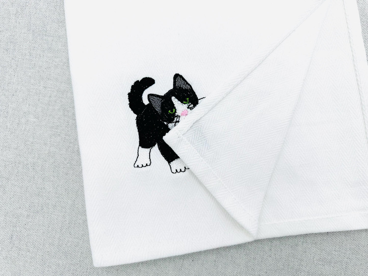 Playing Tuxedo Kitty Cat kitchen dish towel pet animal Thief kids machine embroidery designs ITH