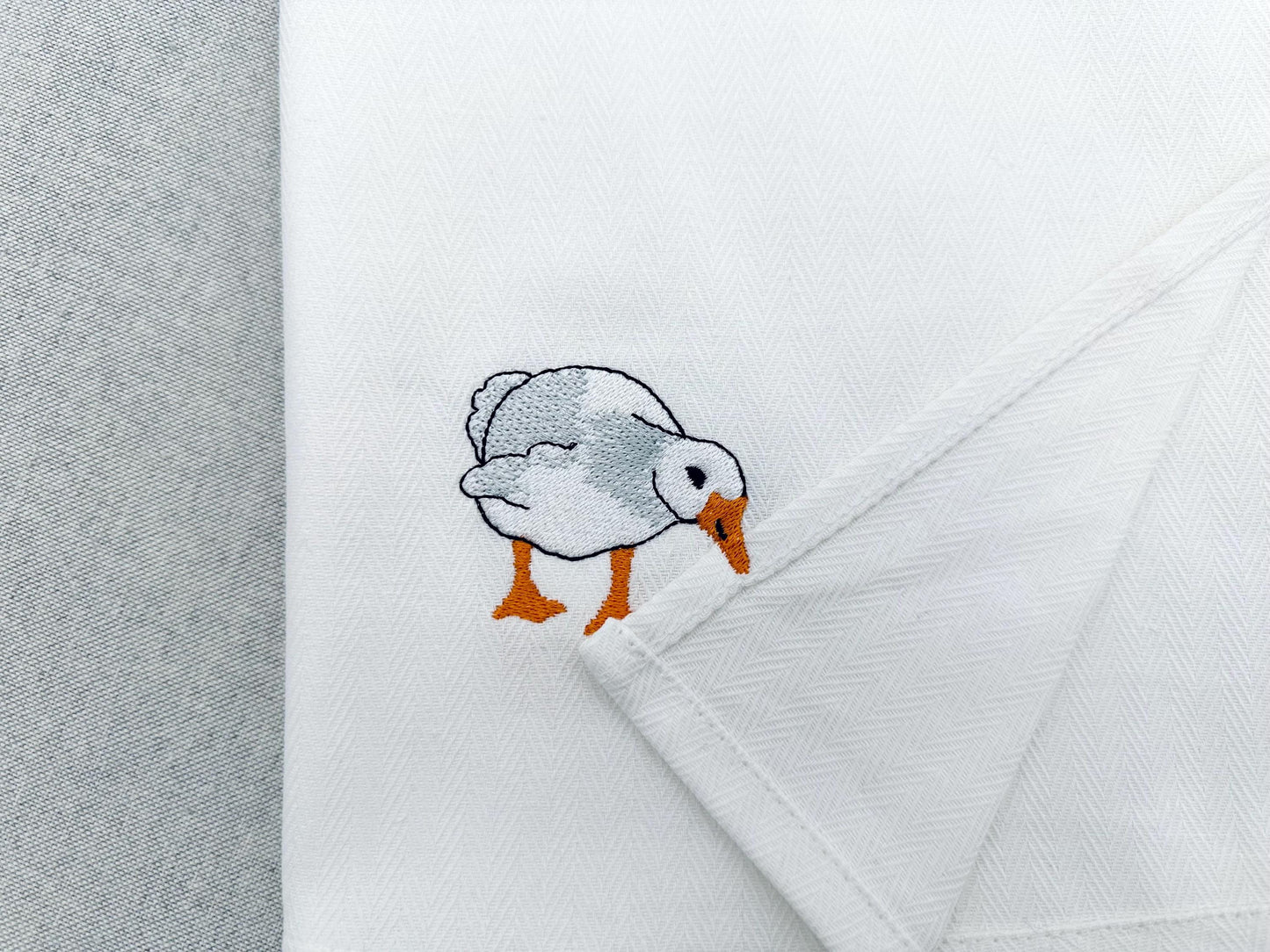 Playing Silly Goose Gosling Farm bird kitchen dish towel animal Thief kids machine embroidery designs ITH