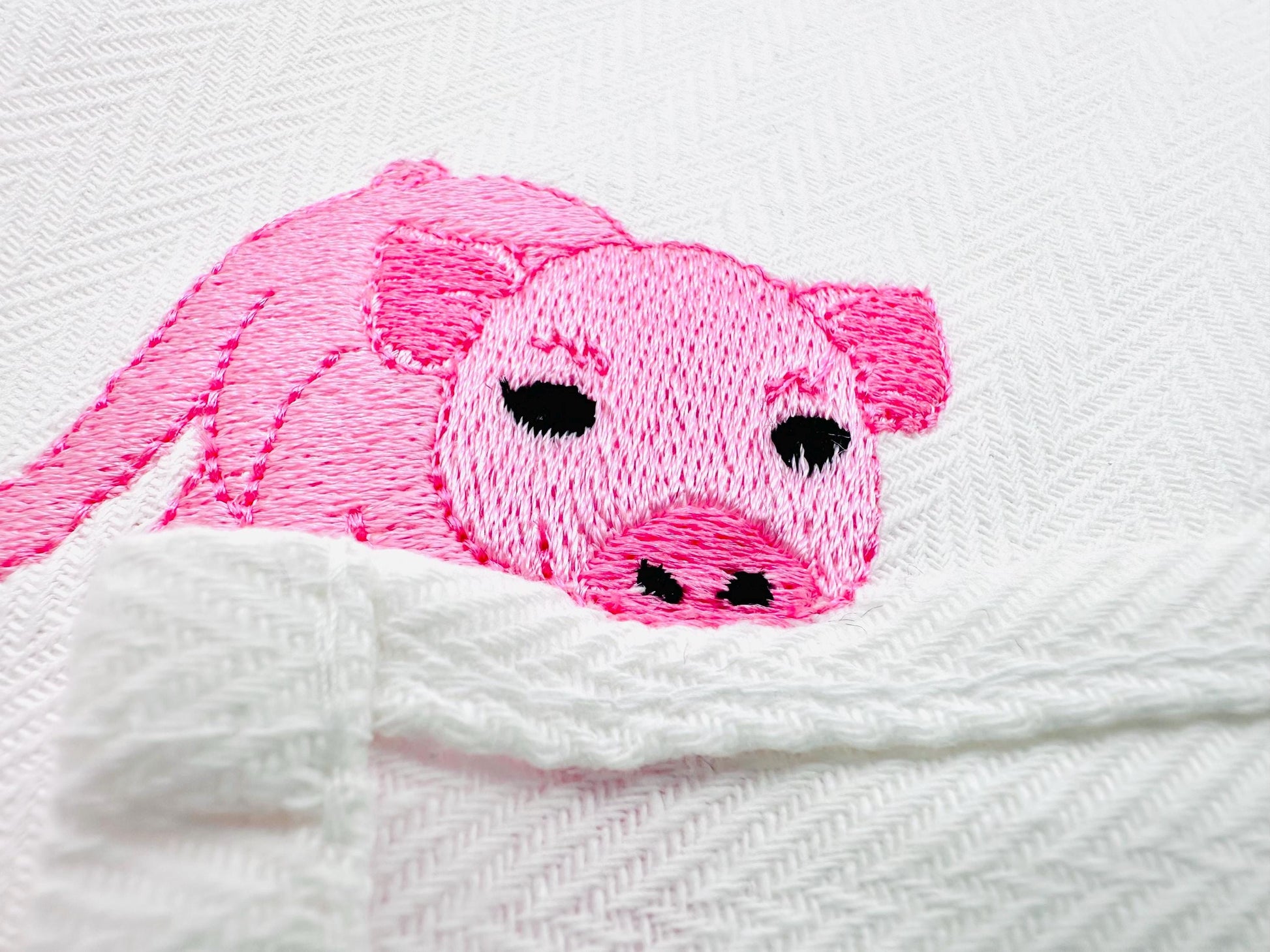 Playing Little Baby Pig Piglet Piggie kitchen dish towel Farm animal kids machine embroidery designs ITH