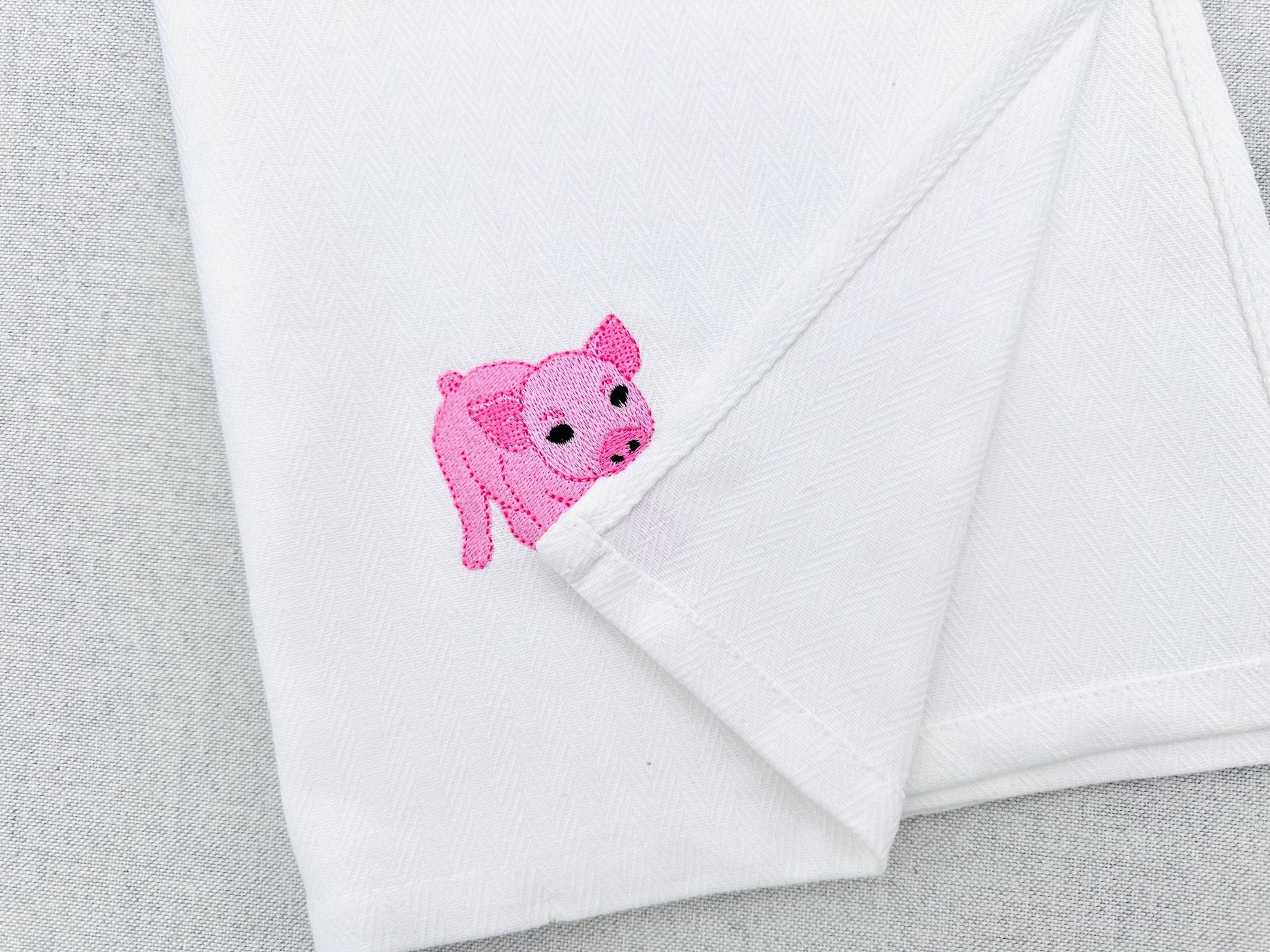 Playing Little Baby Pig Piglet Piggie kitchen dish towel Farm animal kids machine embroidery designs ITH