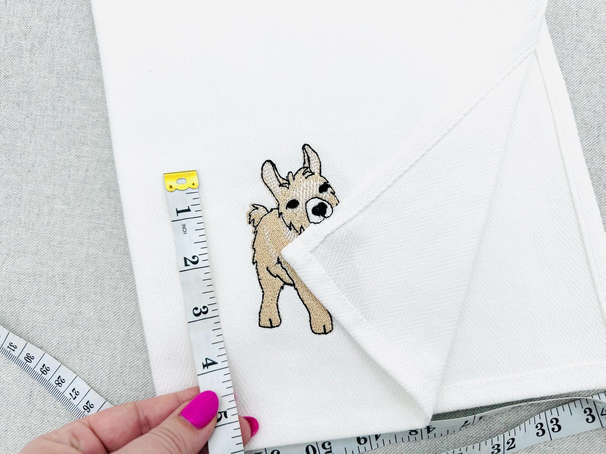 Playing Baby Llama Cria Alpaca kitchen dish towel Farm animal Thief kids machine embroidery designs ITH