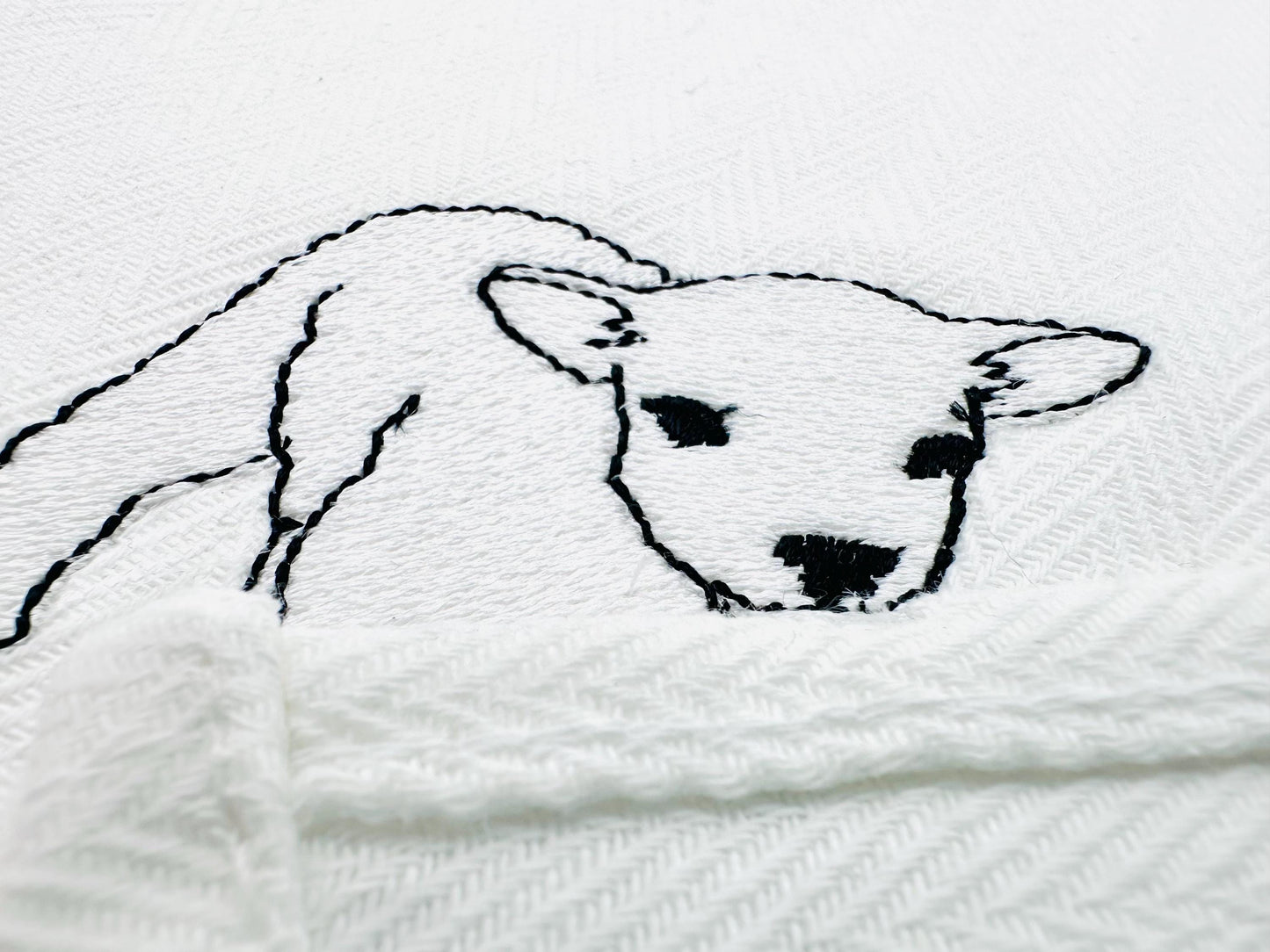 Playing Little Lamb Baby Sheep kitchen dish towel Farm animal kids machine embroidery designs ITH