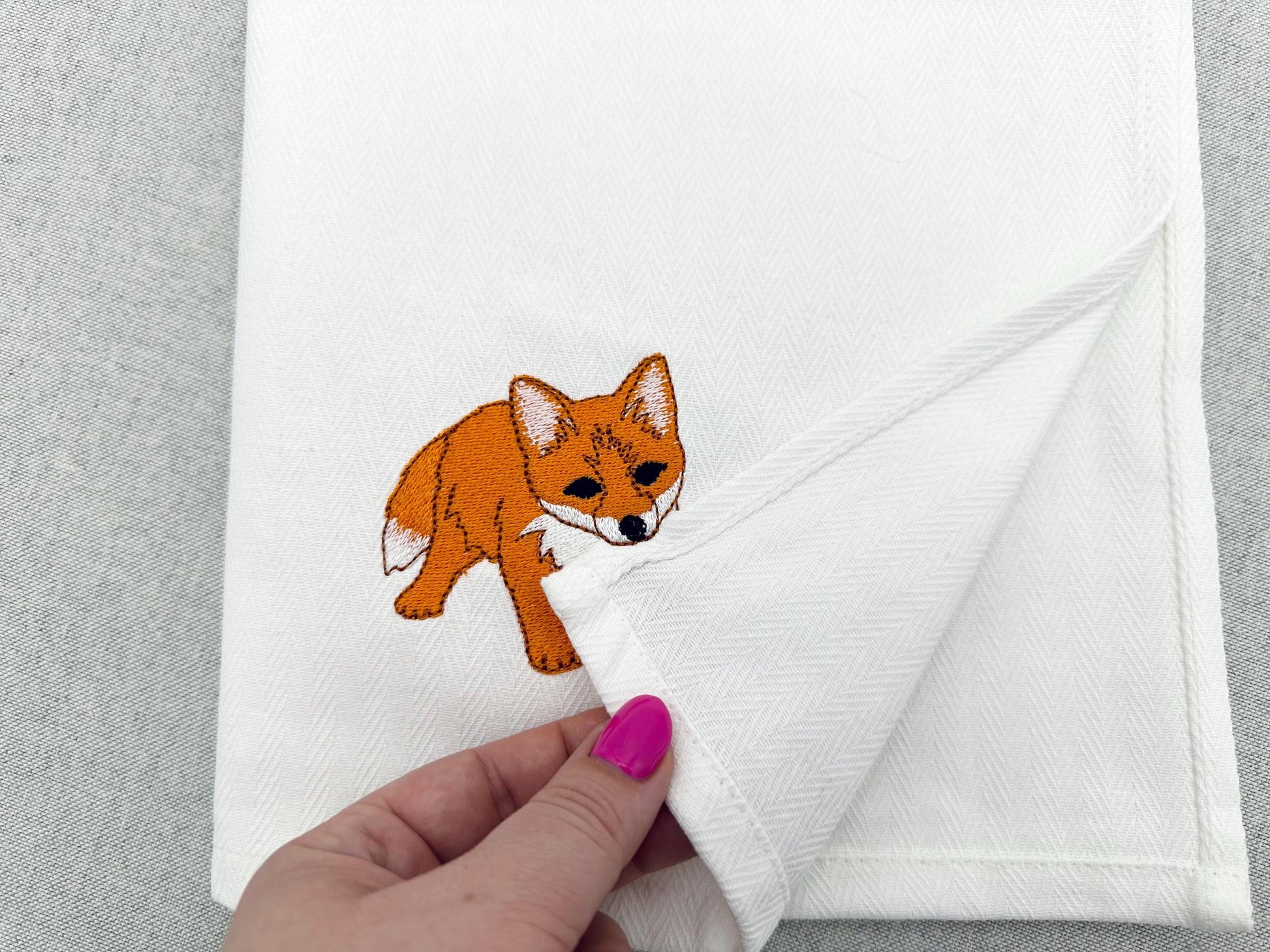 Playing Little Baby Fox Cub kitchen dish towel wild animal Thief kids machine embroidery designs ITH
