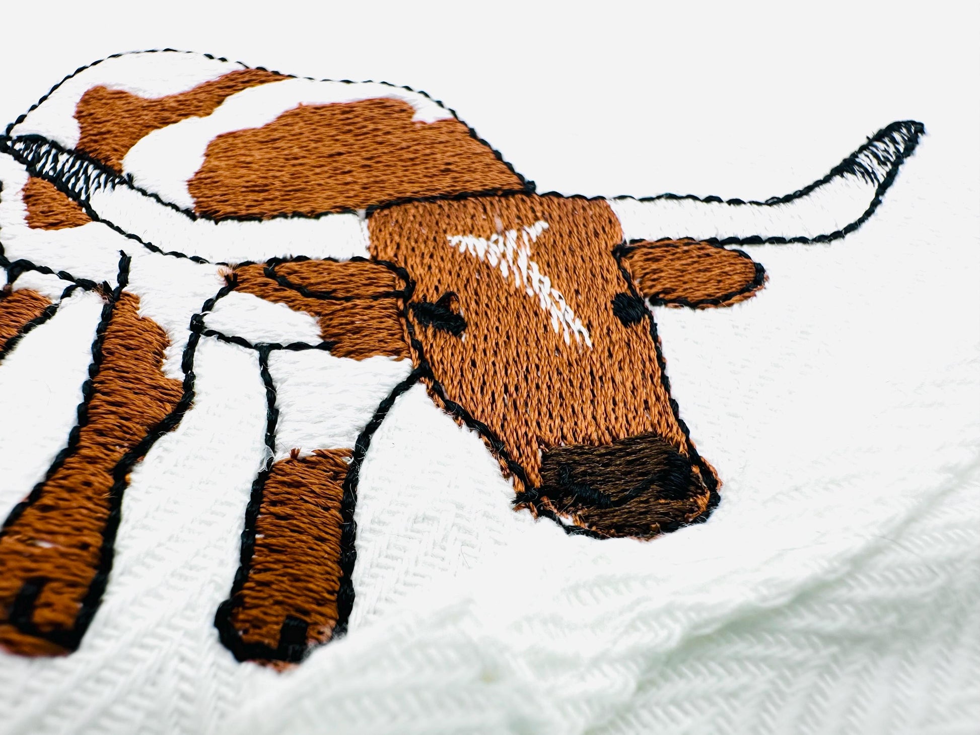 Playing Texas Longhorn Cow kitchen dish towel Farm animal Thief kids machine embroidery designs ITH