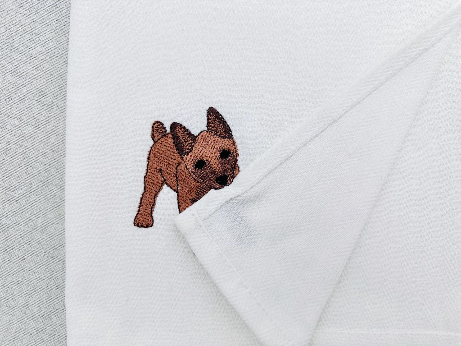 Playing Belgian Malinois Puppy Dog Mama kitchen dish towel pet animal Thief machine embroidery designs ITH