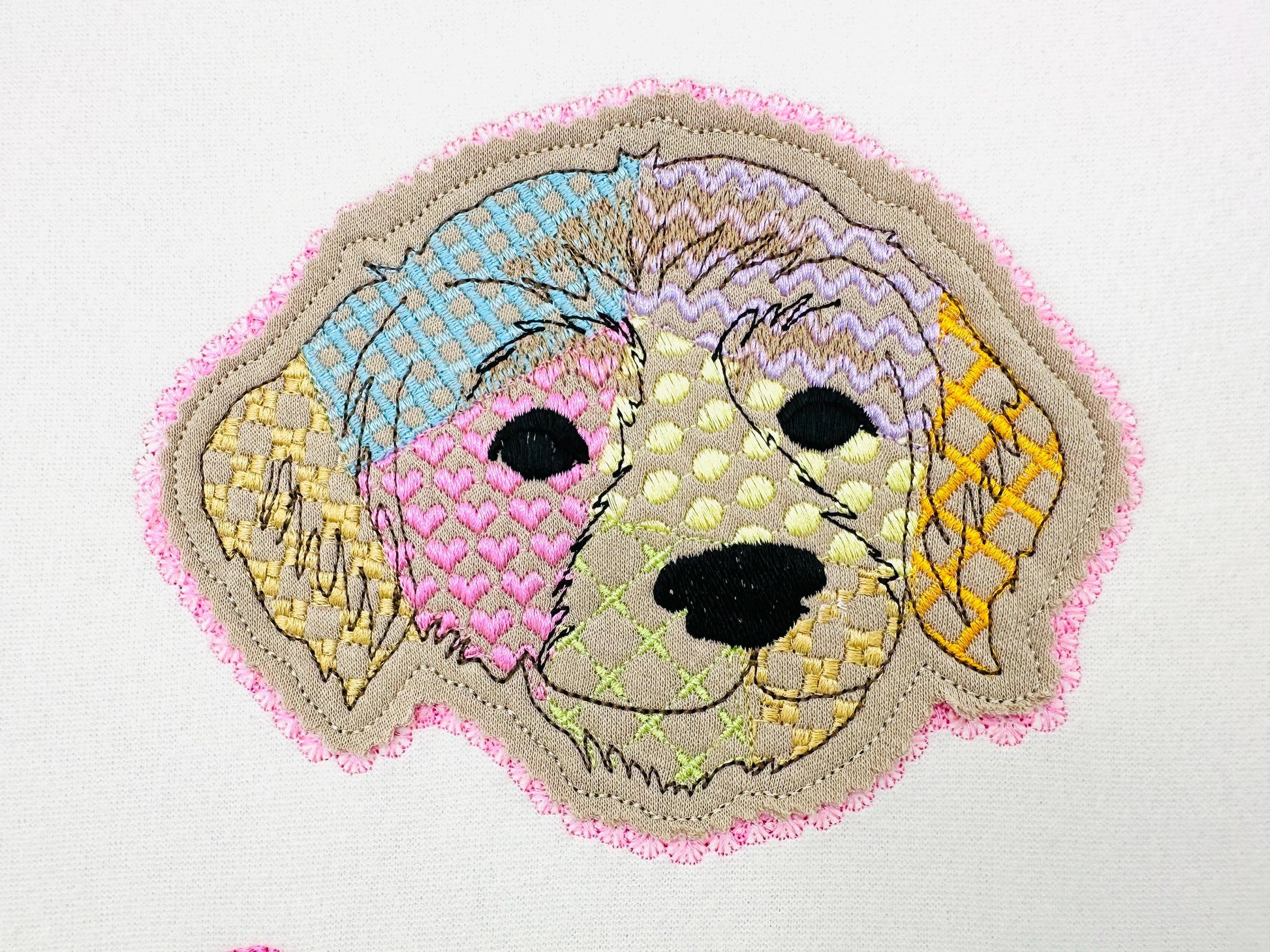 Labrador Golden Retriever Applique Patchwork and Lace Edge patterned Puppy dog machine embroidery designs