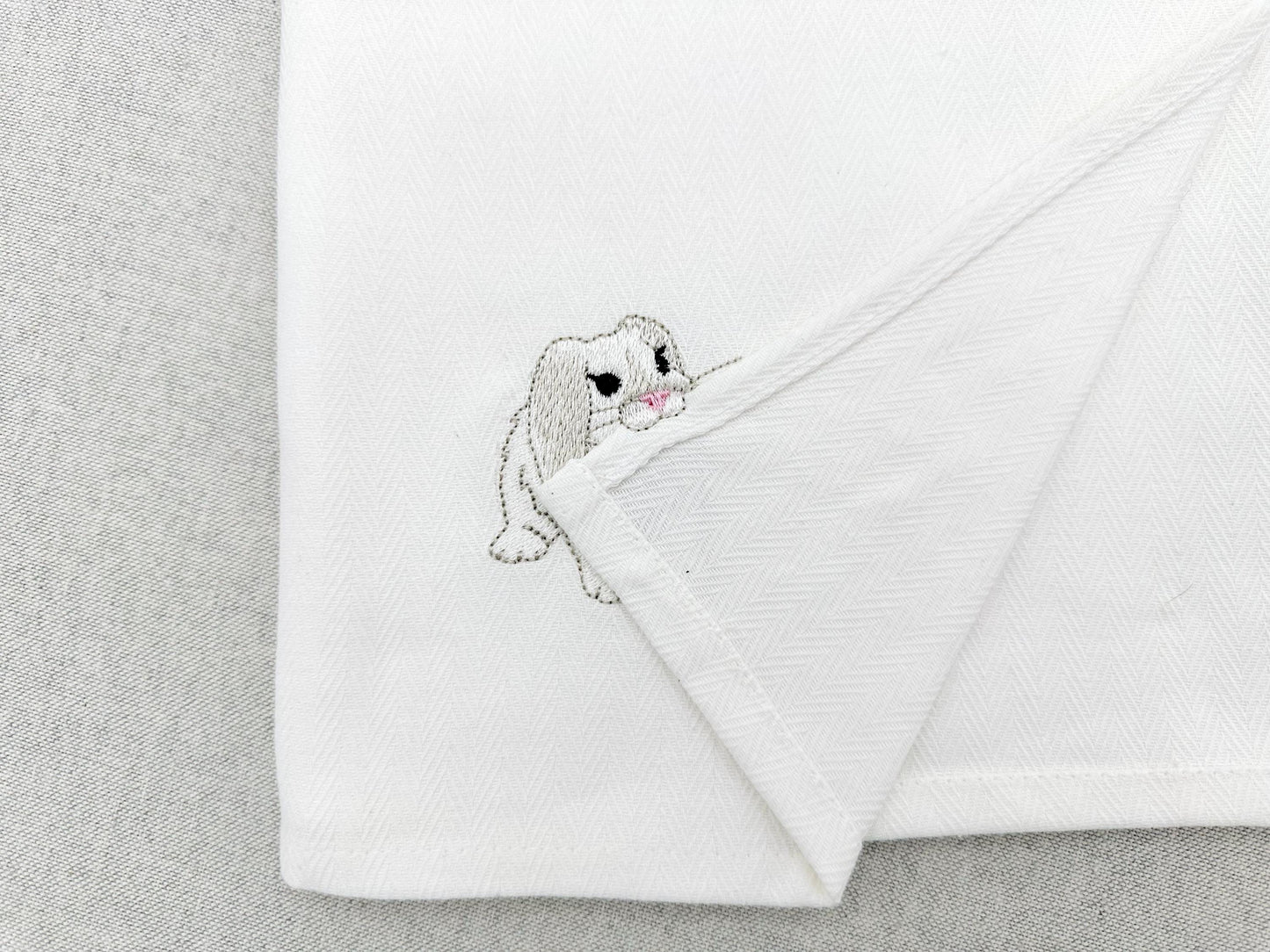 Playing Floppy Ears Bunny Lop Rabbit animal Thief machine embroidery designs ITH