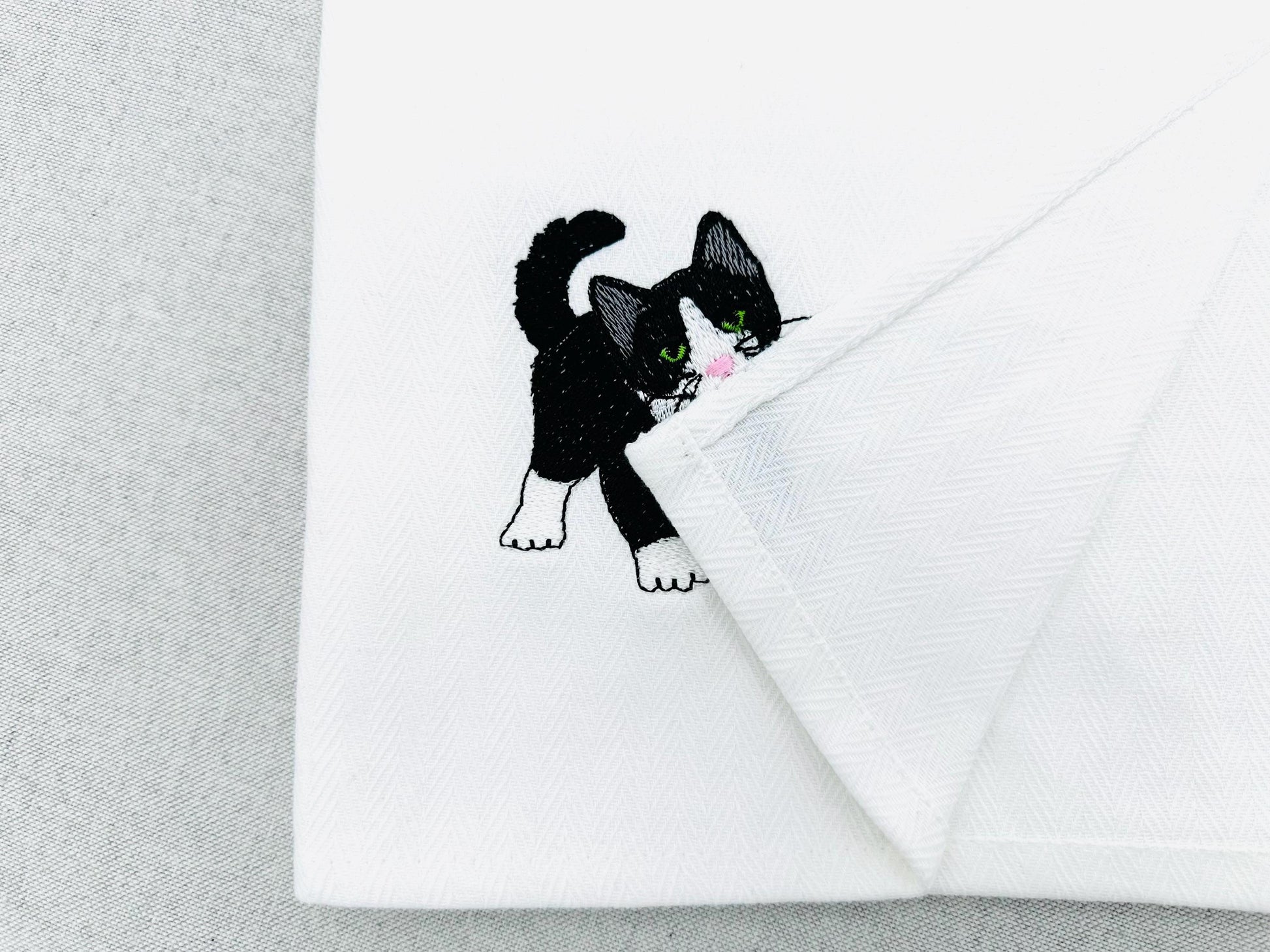 Playing Tuxedo Kitty Cat kitchen dish towel pet animal Thief kids machine embroidery designs ITH