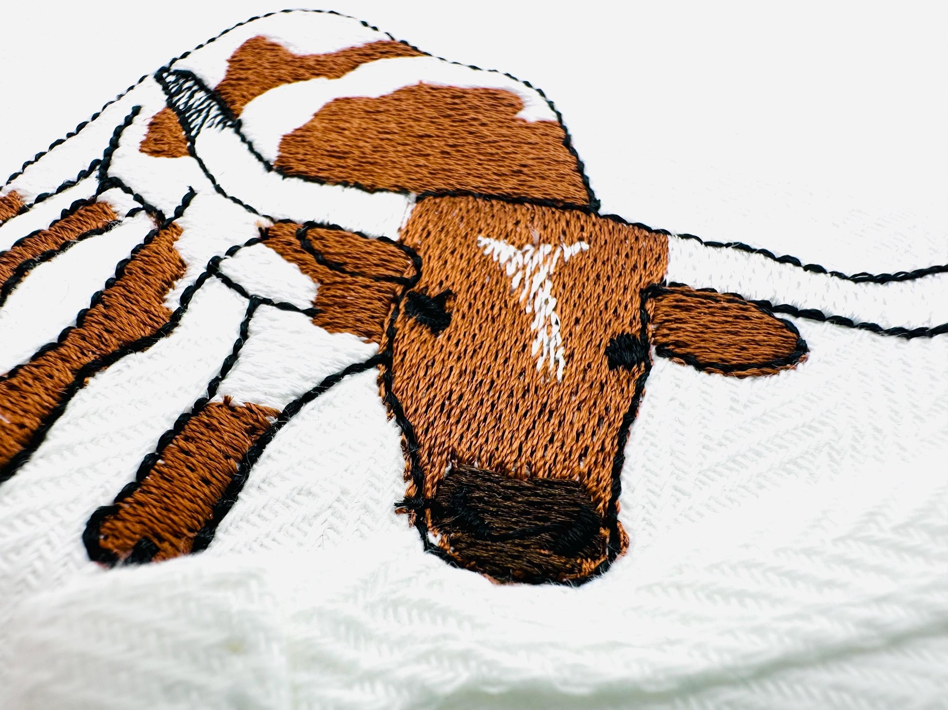 Playing Texas Longhorn Cow kitchen dish towel Farm animal Thief kids machine embroidery designs ITH