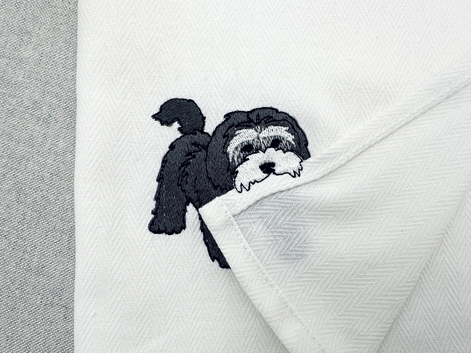 Playing Havanese Havanna Bichon Puppy Dog Mama kitchen dish towel pet animal machine embroidery designs ITH