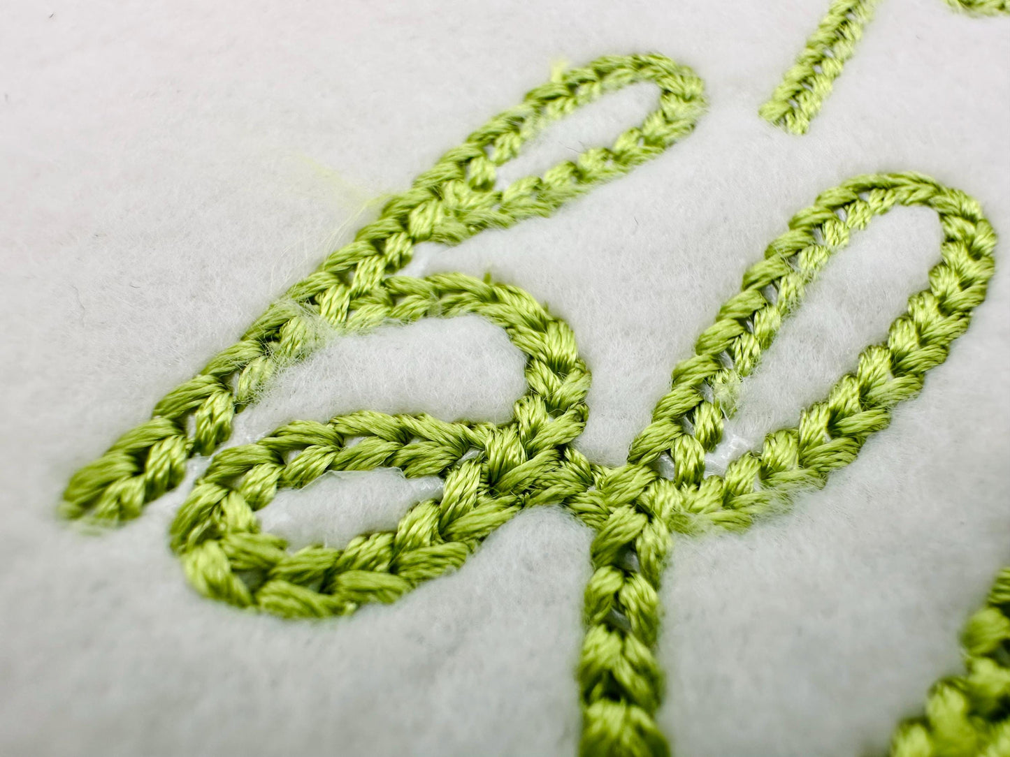 Tiny Chain FONT Extra handwritten script alphabet letters and punctuation machine embroidery designs