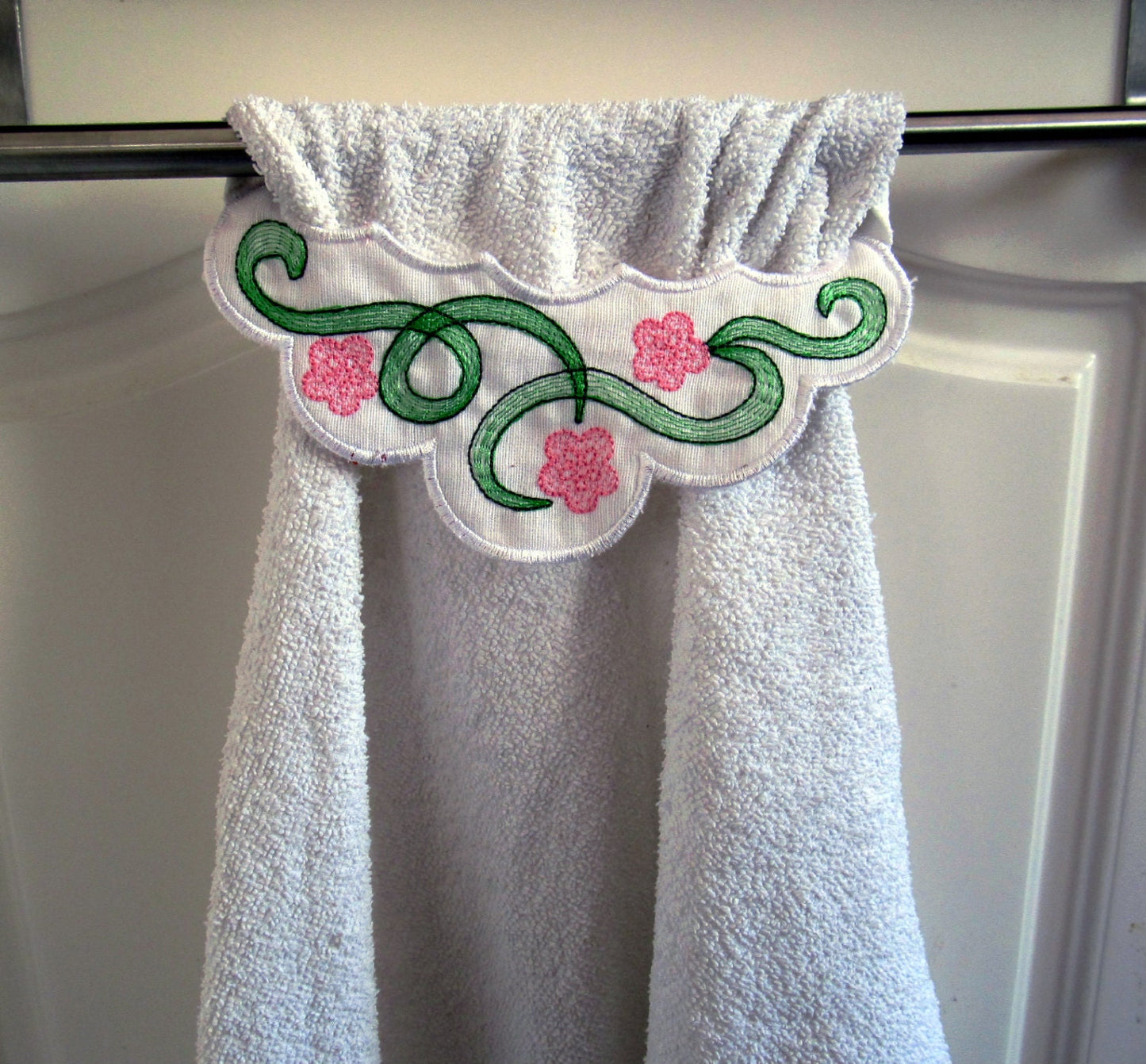 Flowered Towel Topper and Frame Set – Home Decor machine embroidery design by Artapli