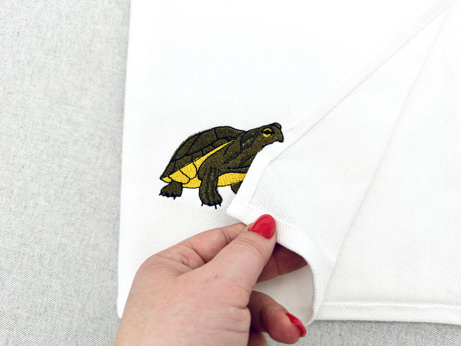 Playing Turtle kitchen dish towel wild animal Thief kids pet machine embroidery designs ITH