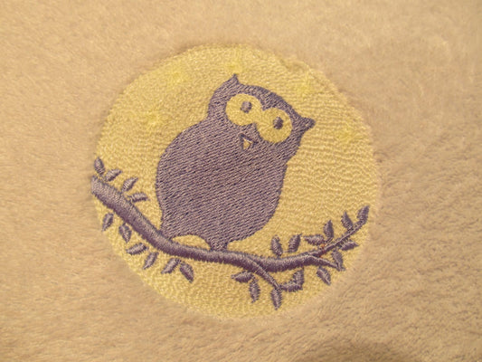 Magic Night Owl with Moon Glow in the dark special thread machine embroidery designs