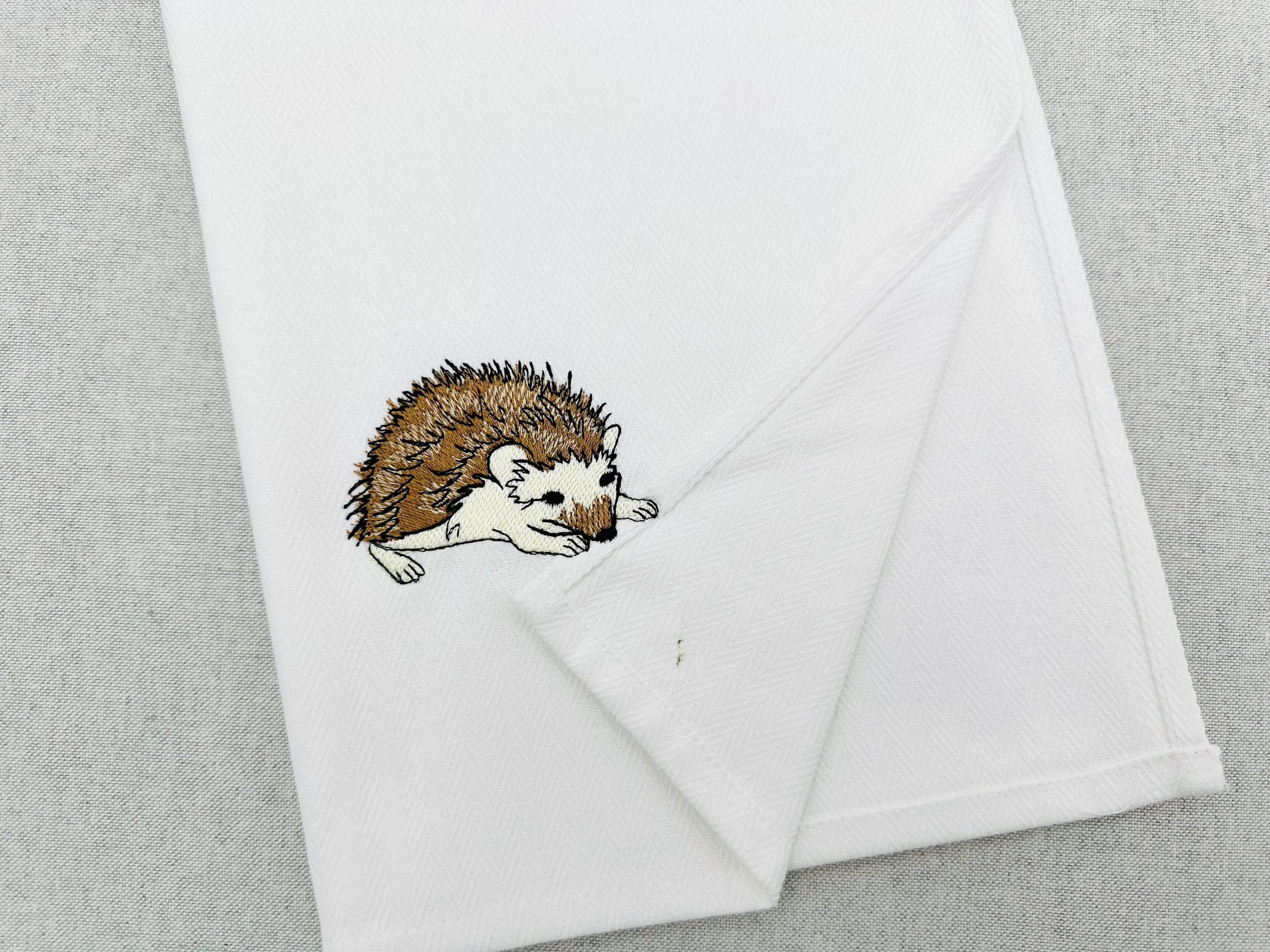 Playing Little Hedgehog stealing kitchen dish towel animal thief kids machine embroidery designs ITH