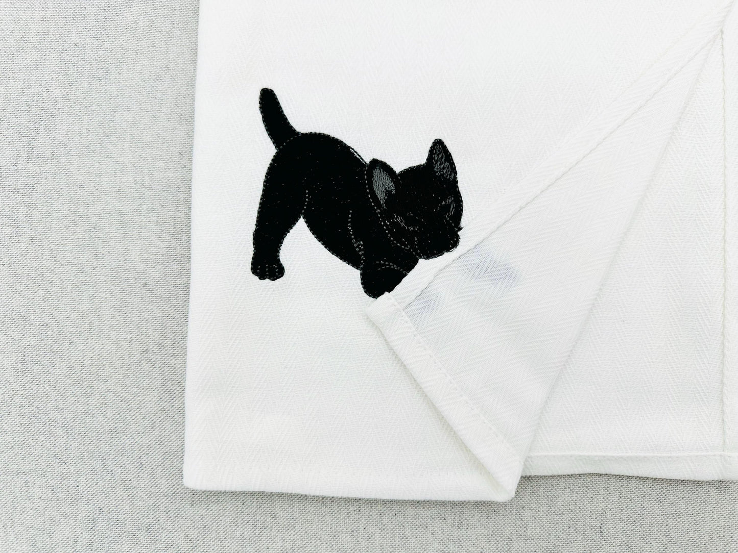 Playing Schipperke Puppy Dog Mama kitchen dish towel pet animal Thief machine embroidery designs ITH