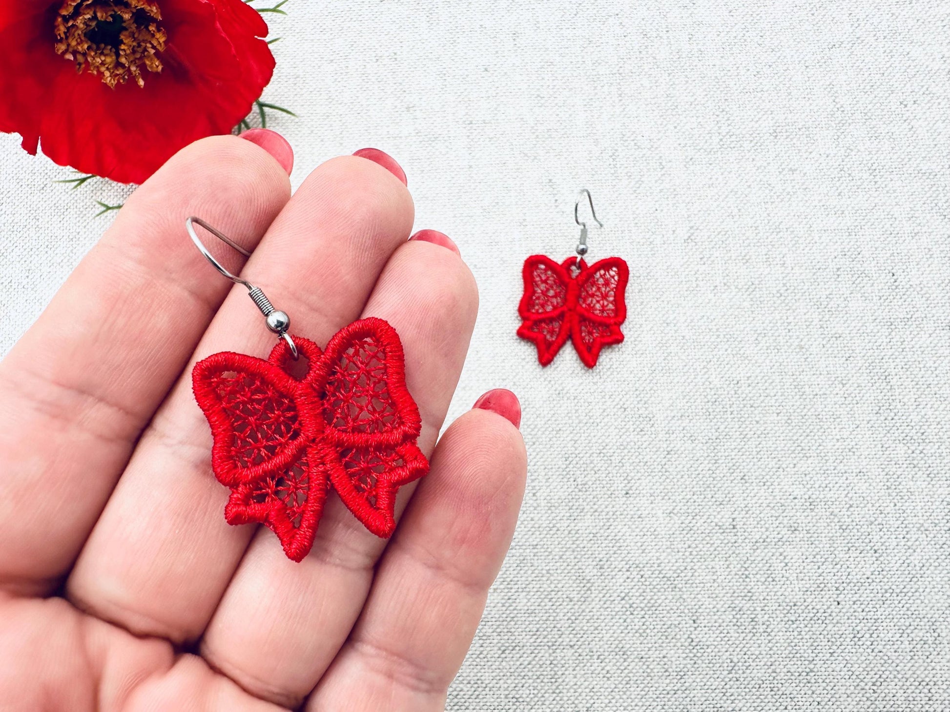 Bow earrings ITH in the hoop FSL freestanding lace machine embroidery designs charm gift tag embellishment accent