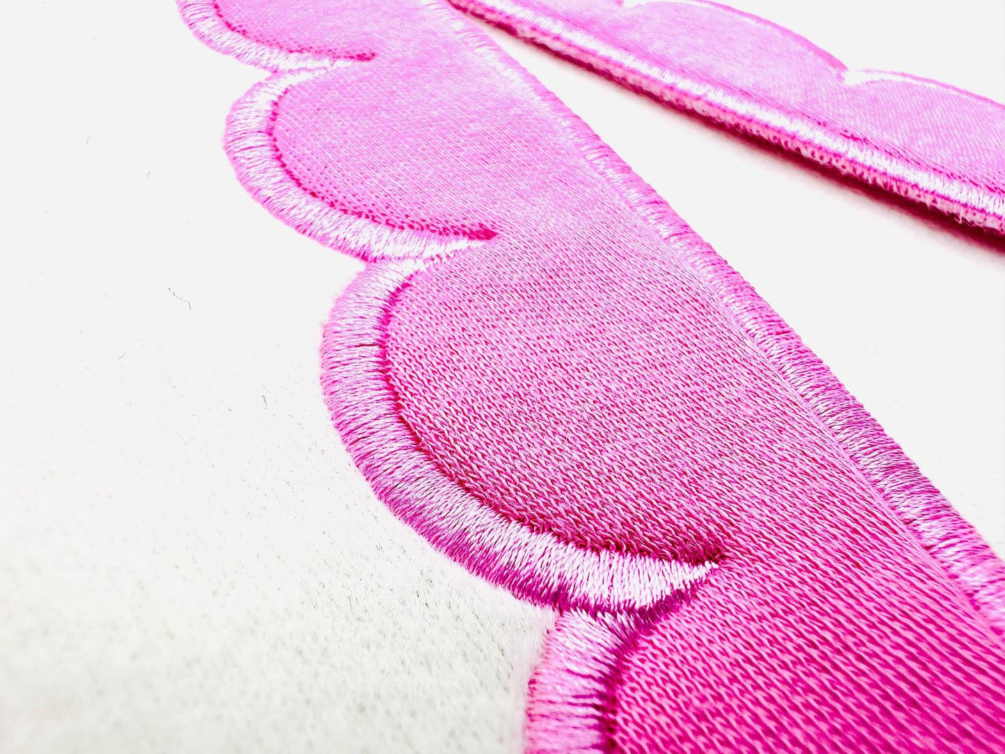 Inverse Scalloped Split Side Seam