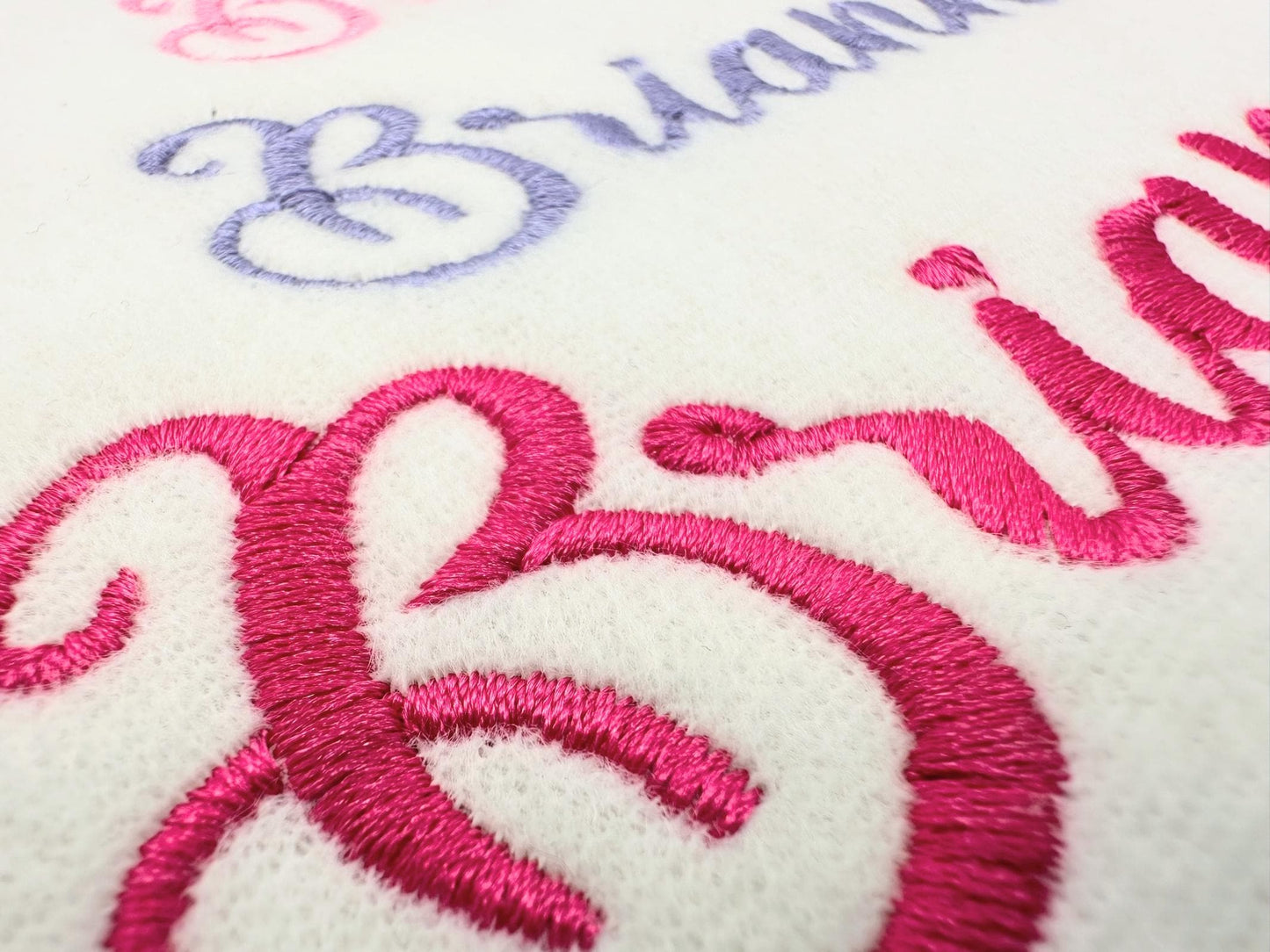 Swirl Satin Mini Font Balle