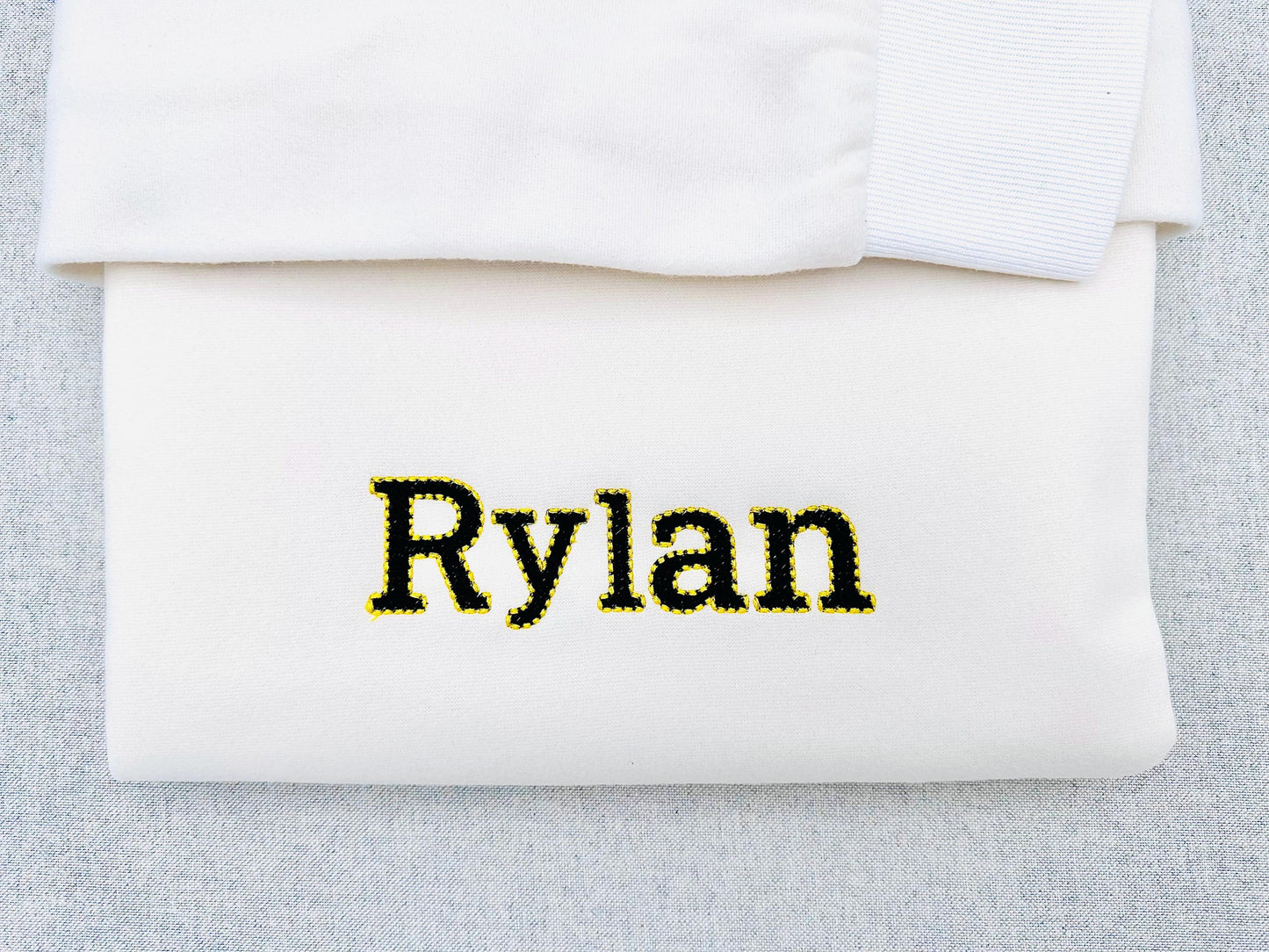 Fill stitch Font Roland