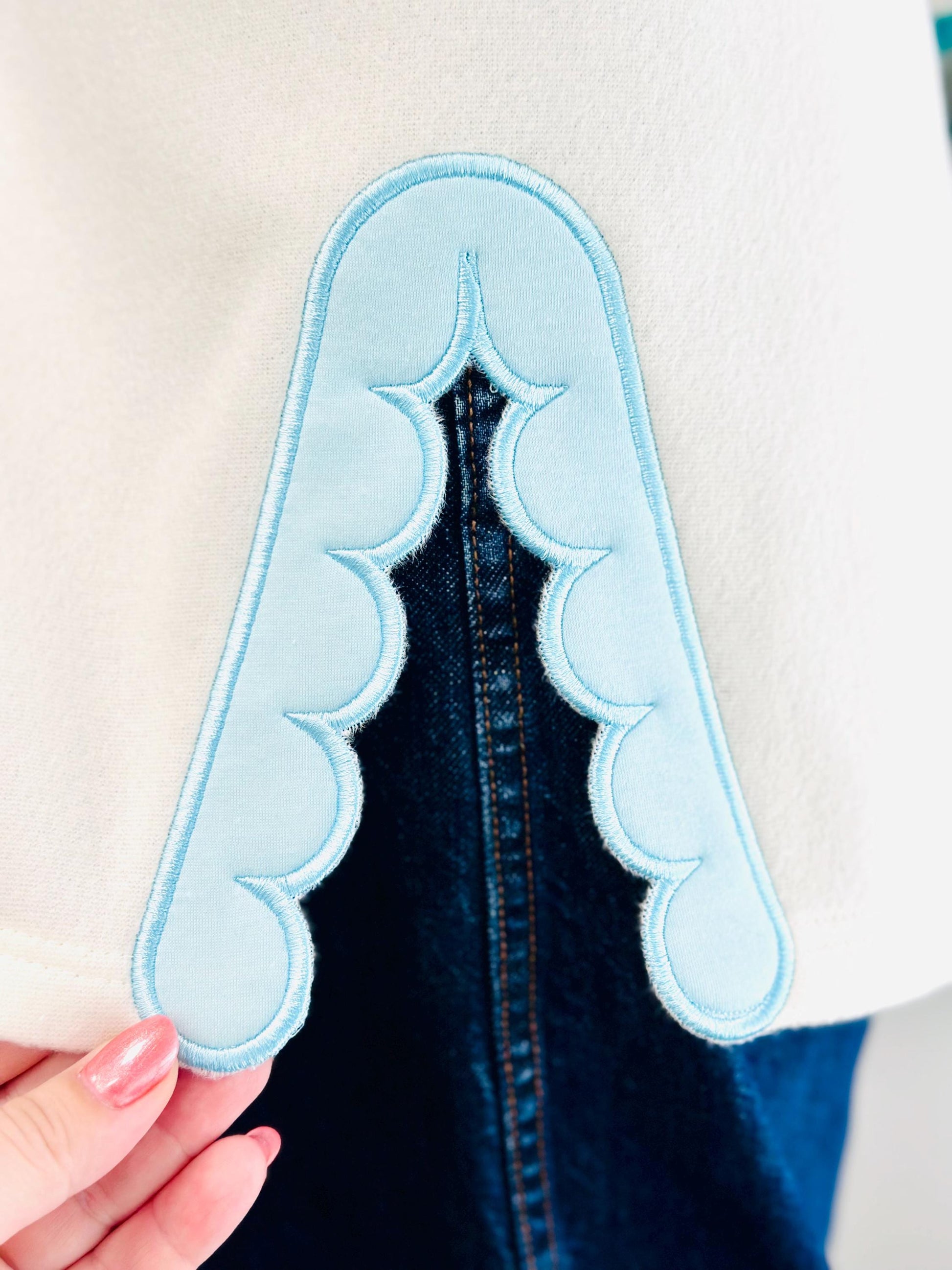 Simple Split Side Seam Cutout Large Scallop Edge Applique machine embroidery designs girls outfit t-shirt sweatshirt
