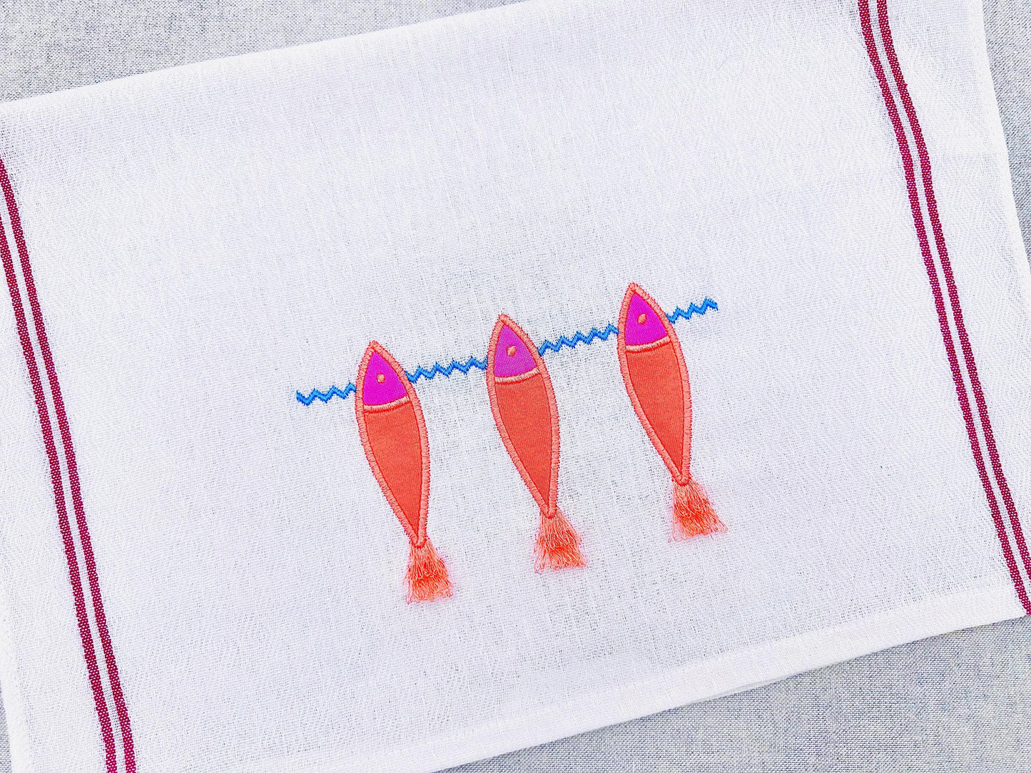 Fish in a row fringed tail seaside marine nautical border Applique Machine Embroidery designs Fish Trio