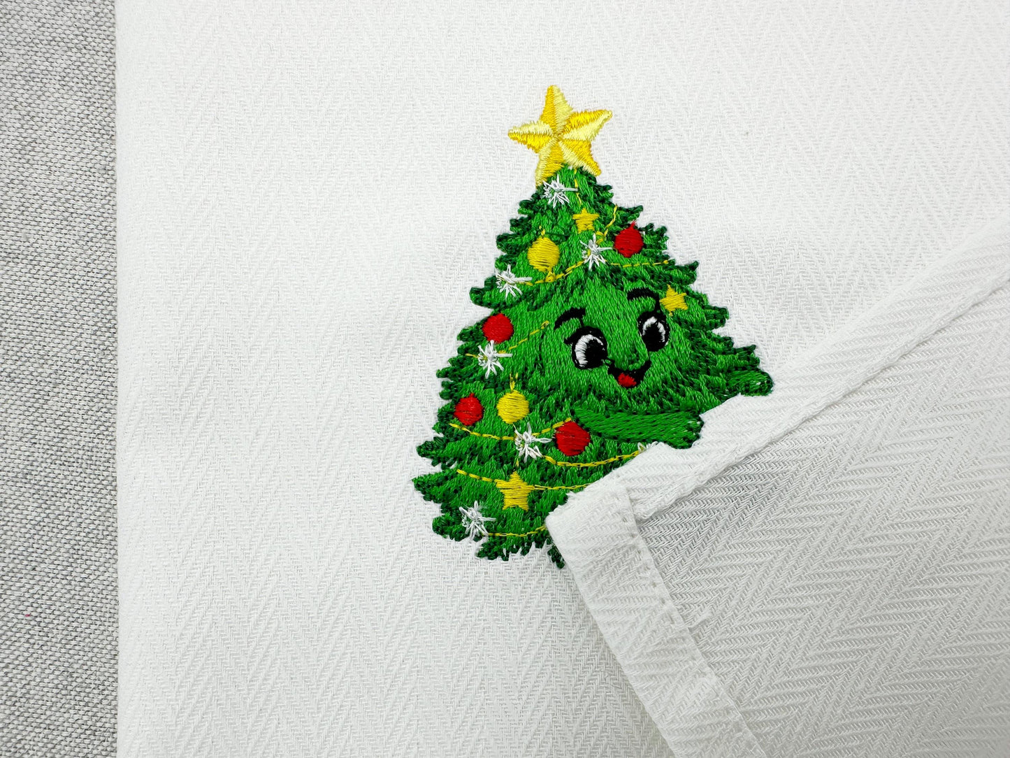 Lovely Christmas Tree stealing kitchen dish towel Thief kids machine embroidery designs ITH gift idea