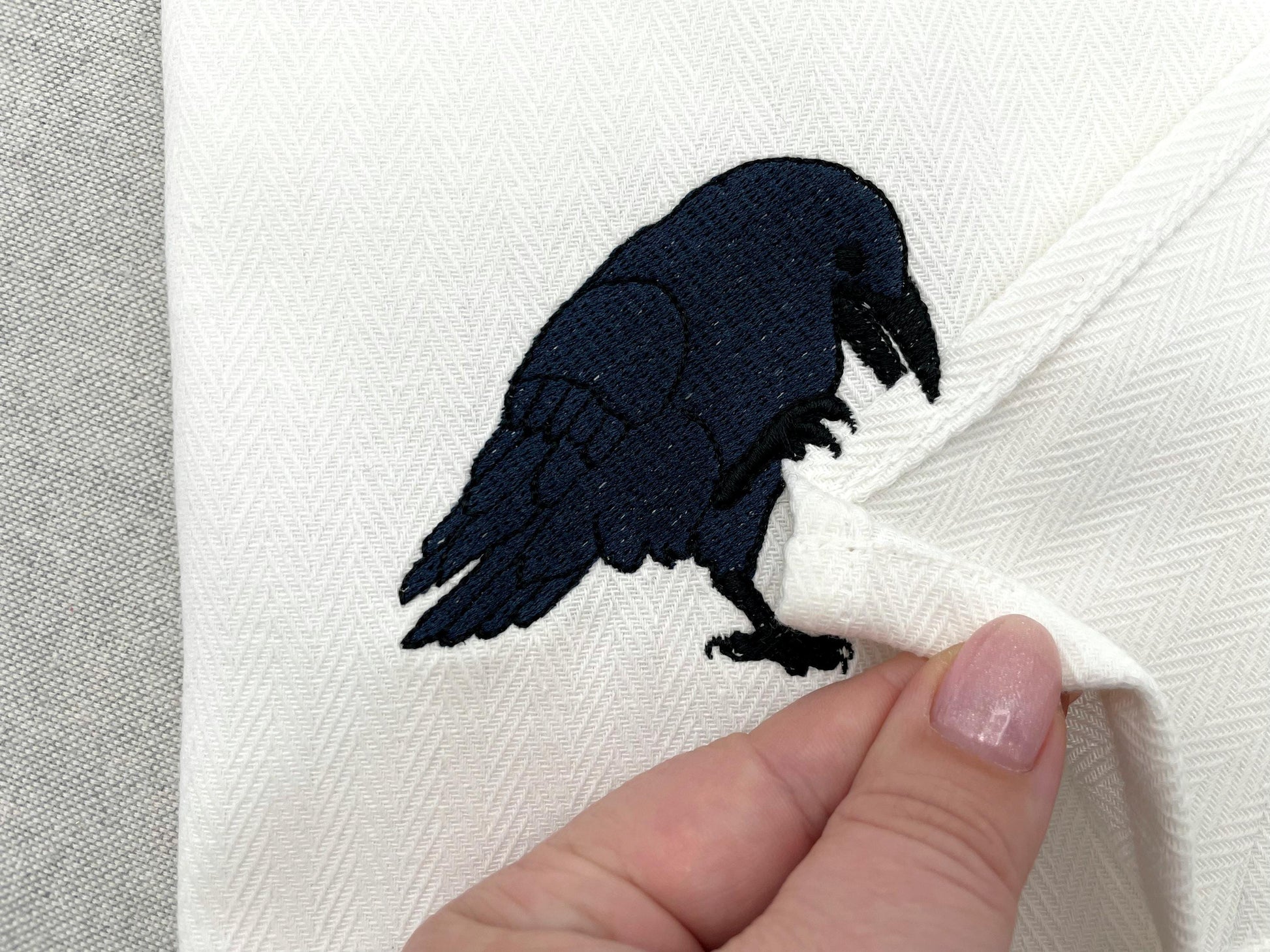 Naughty playing Raven Crow bird stealing kitchen dish towel Halloween animal thief machine embroidery designs ITH