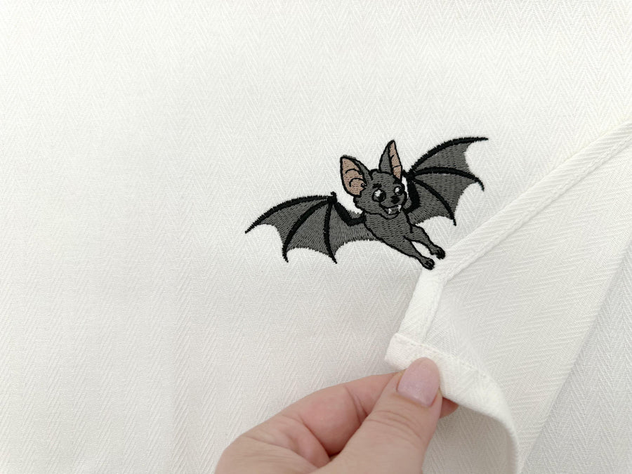Cute night Bat stealing kitchen dish towel wild animal thief kids machine embroidery designs ITH