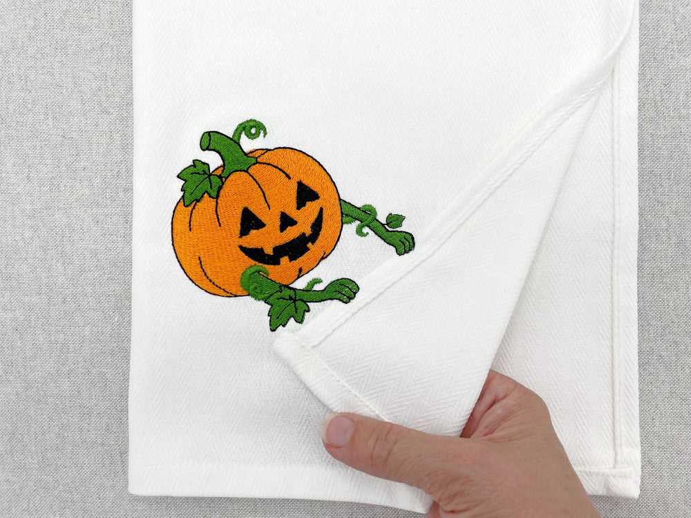 Spooky Halloween Jack-O-Lantern Pumpkin Thief – machine embroidery design by Artapli, photo 2