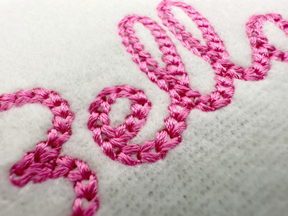 Extra Bold mini Chain Font Paloma