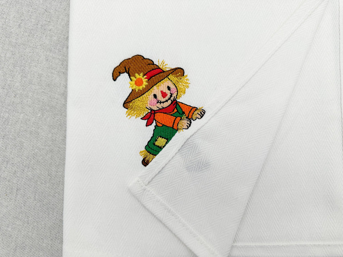 Playful Scarecrow Towel Thief