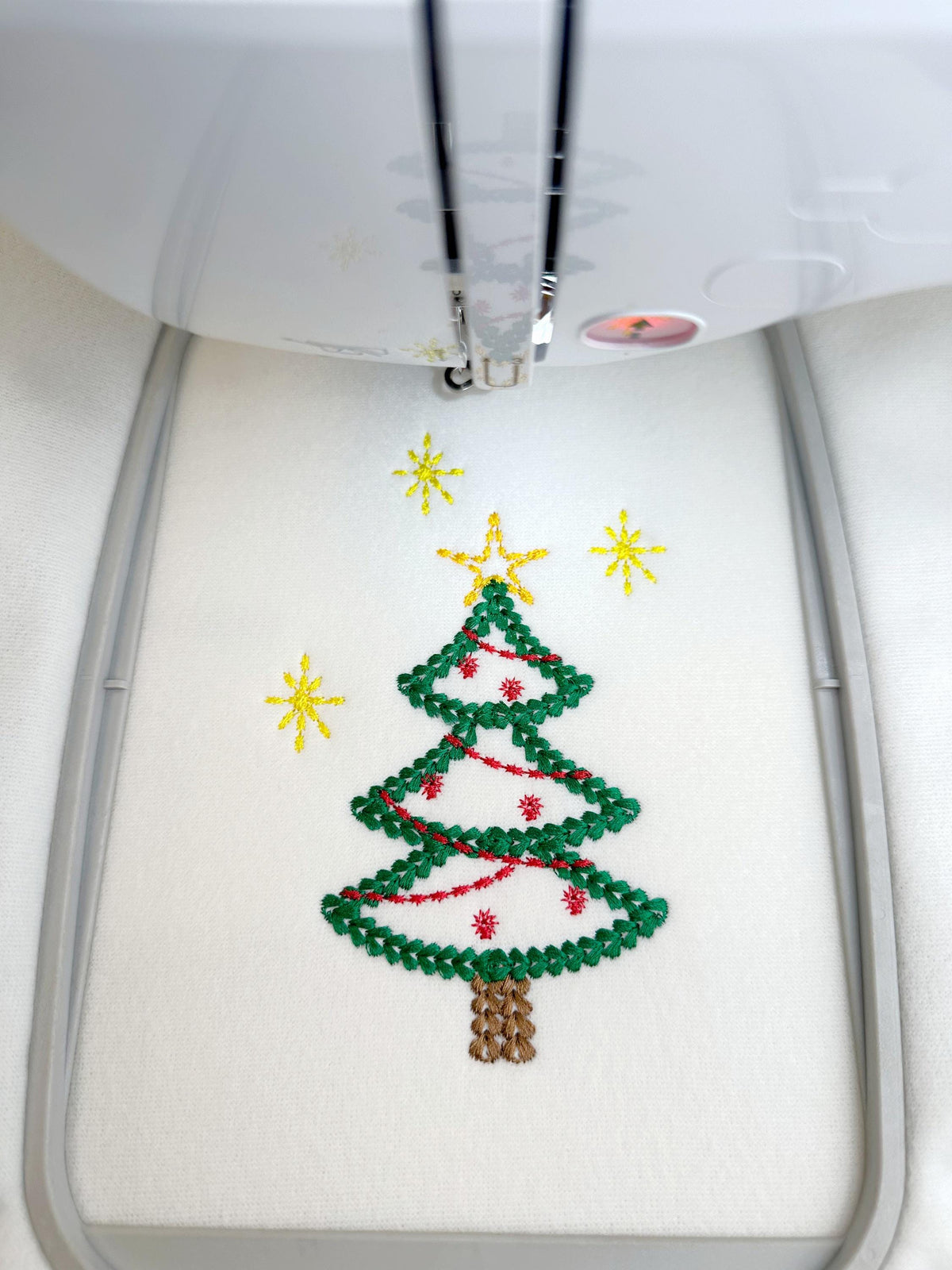 Sparkling Star Christmas Tree Chunky Thread Effect