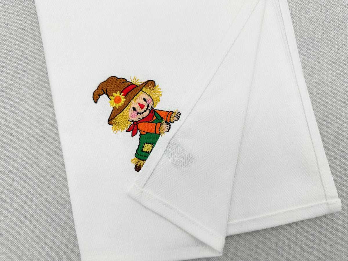 Playful Scarecrow Towel Thief