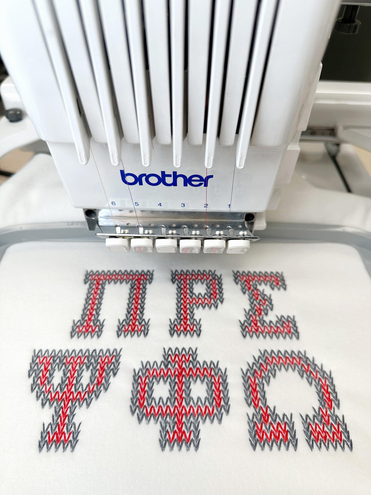 Knit Stitch Greek Font