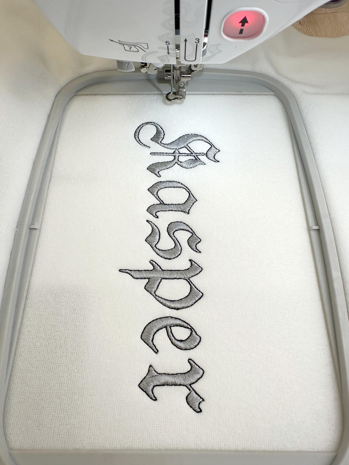 Kasper Old English Stickschrift