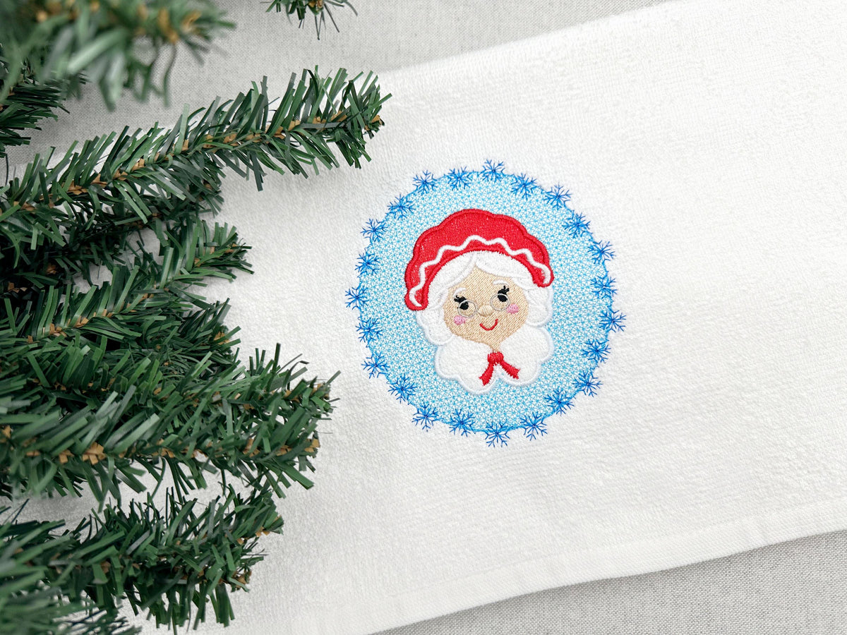 Embossed Mrs Santa Claus – machine embroidery design by Artapli, photo 7