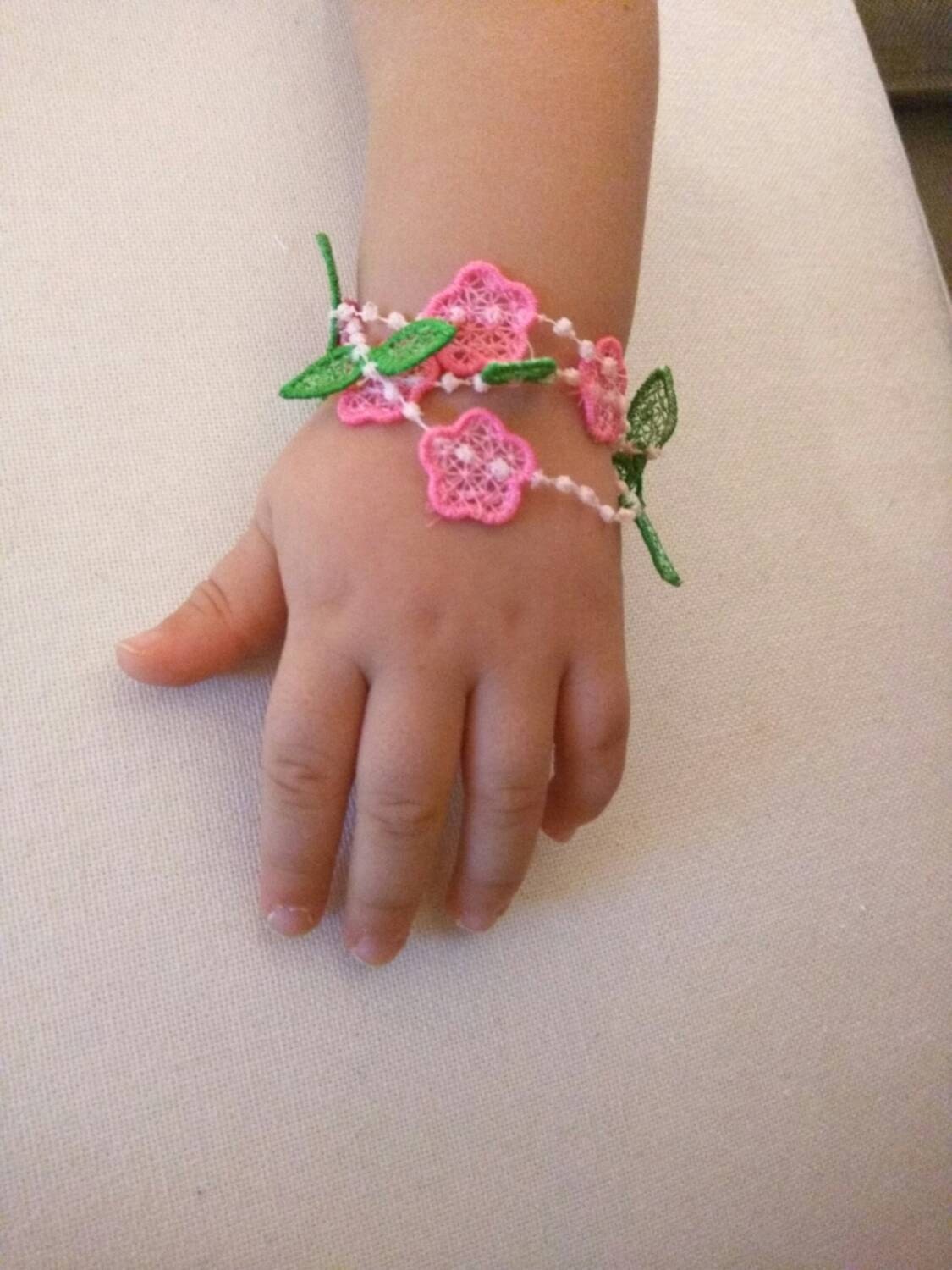 Baby Bracelet FS – Accessory machine embroidery design by Artapli
