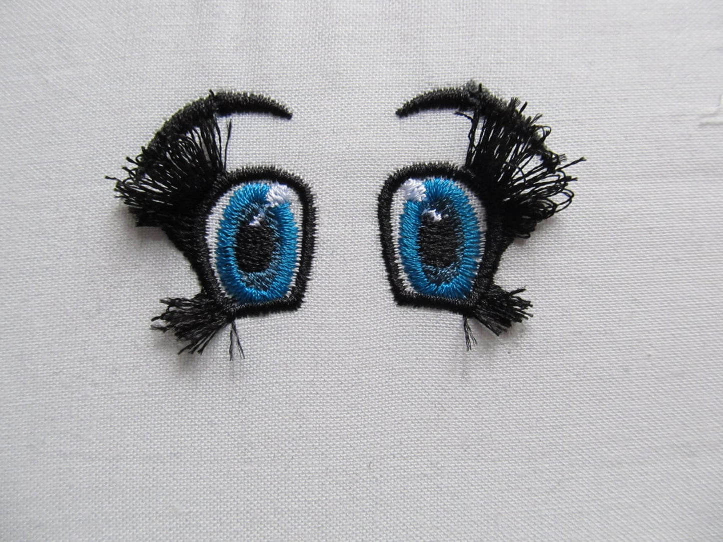 Fringed, fluffy, flare lashes dolls – Fluffy embroidery design by Artapli